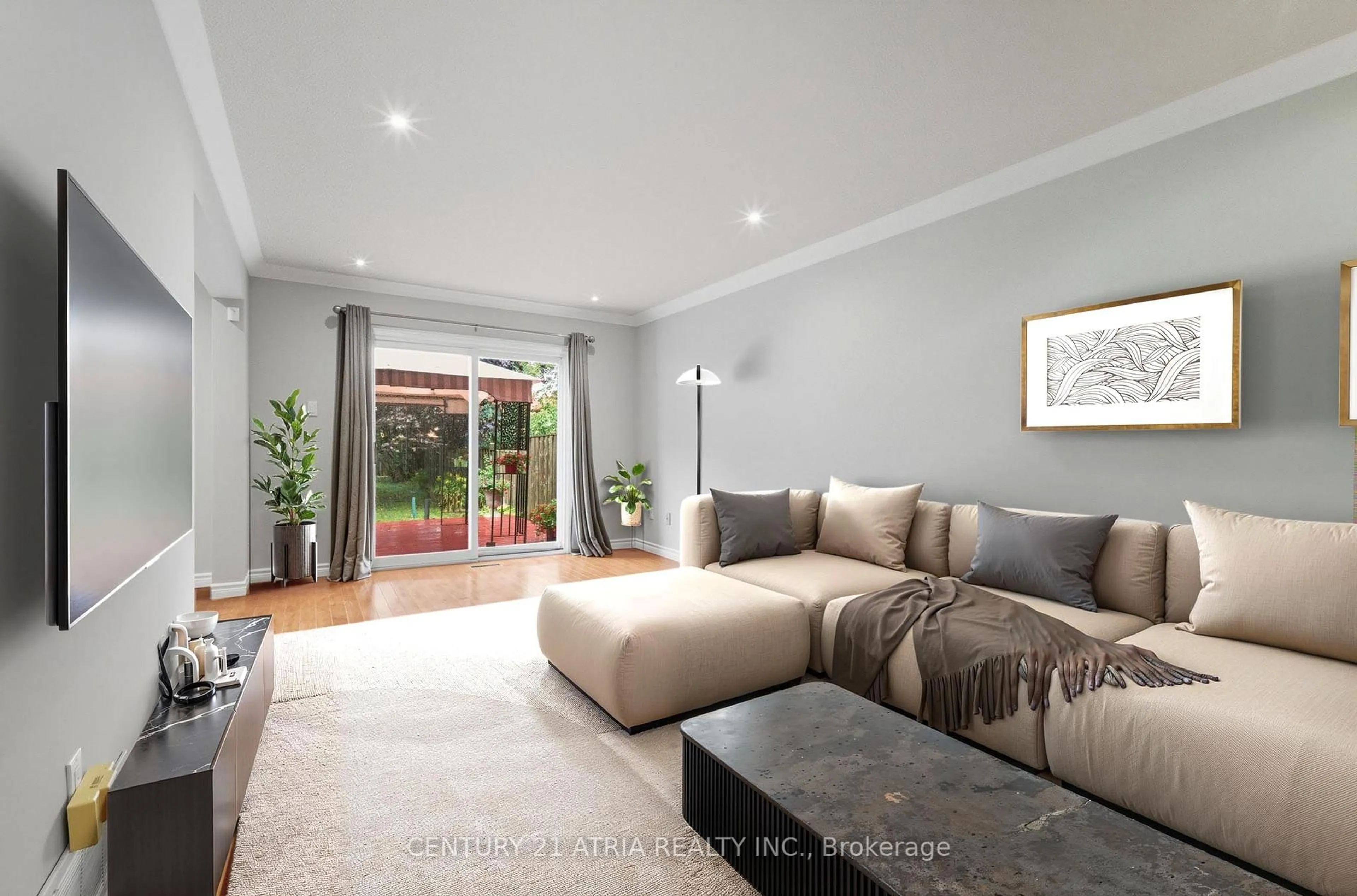 Living room with furniture, unknown for 32 Fieldview Cres, Markham Ontario L3R 3H7