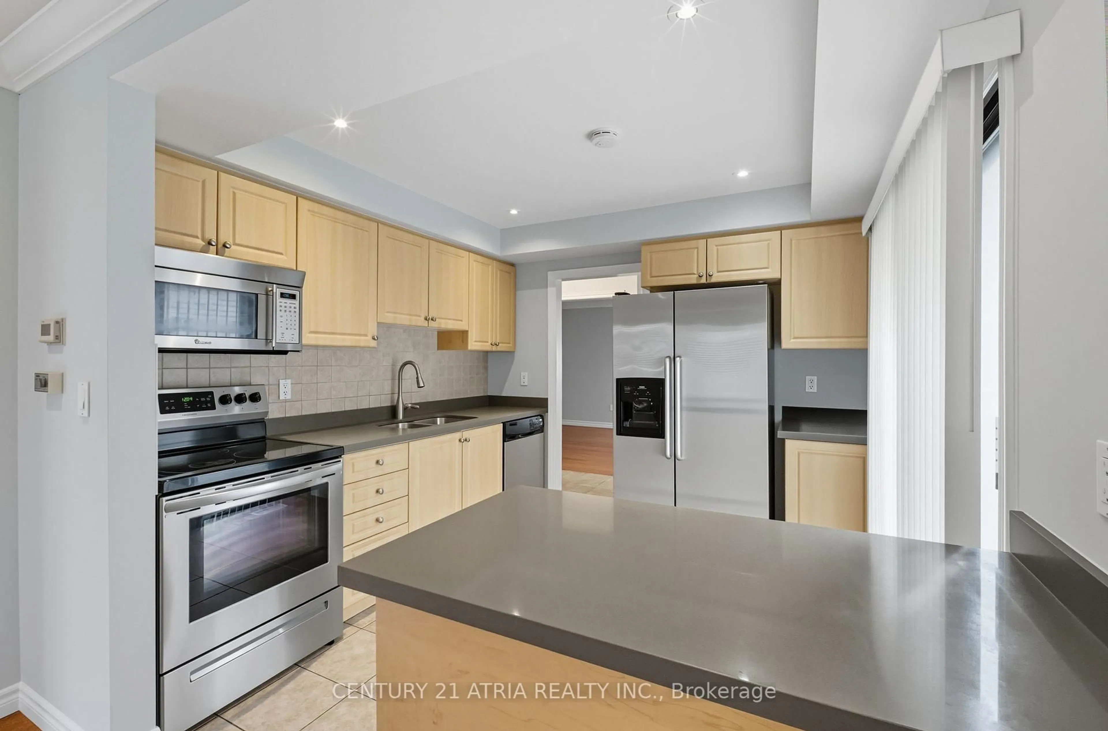 Unknown for 32 Fieldview Cres, Markham Ontario L3R 3H7