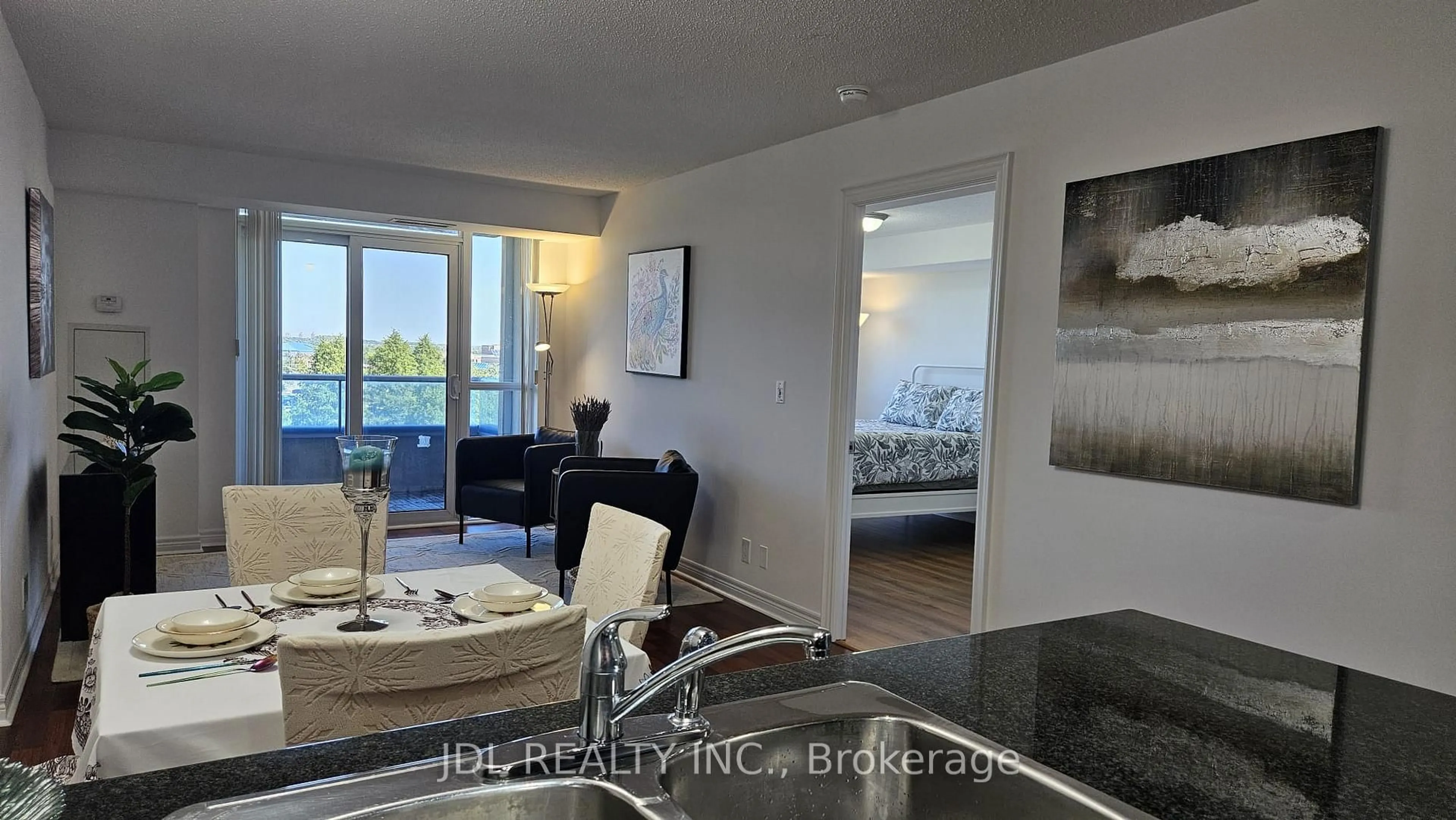 Unknown for 33 Cox Blvd #718, Markham Ontario L3R 8A6