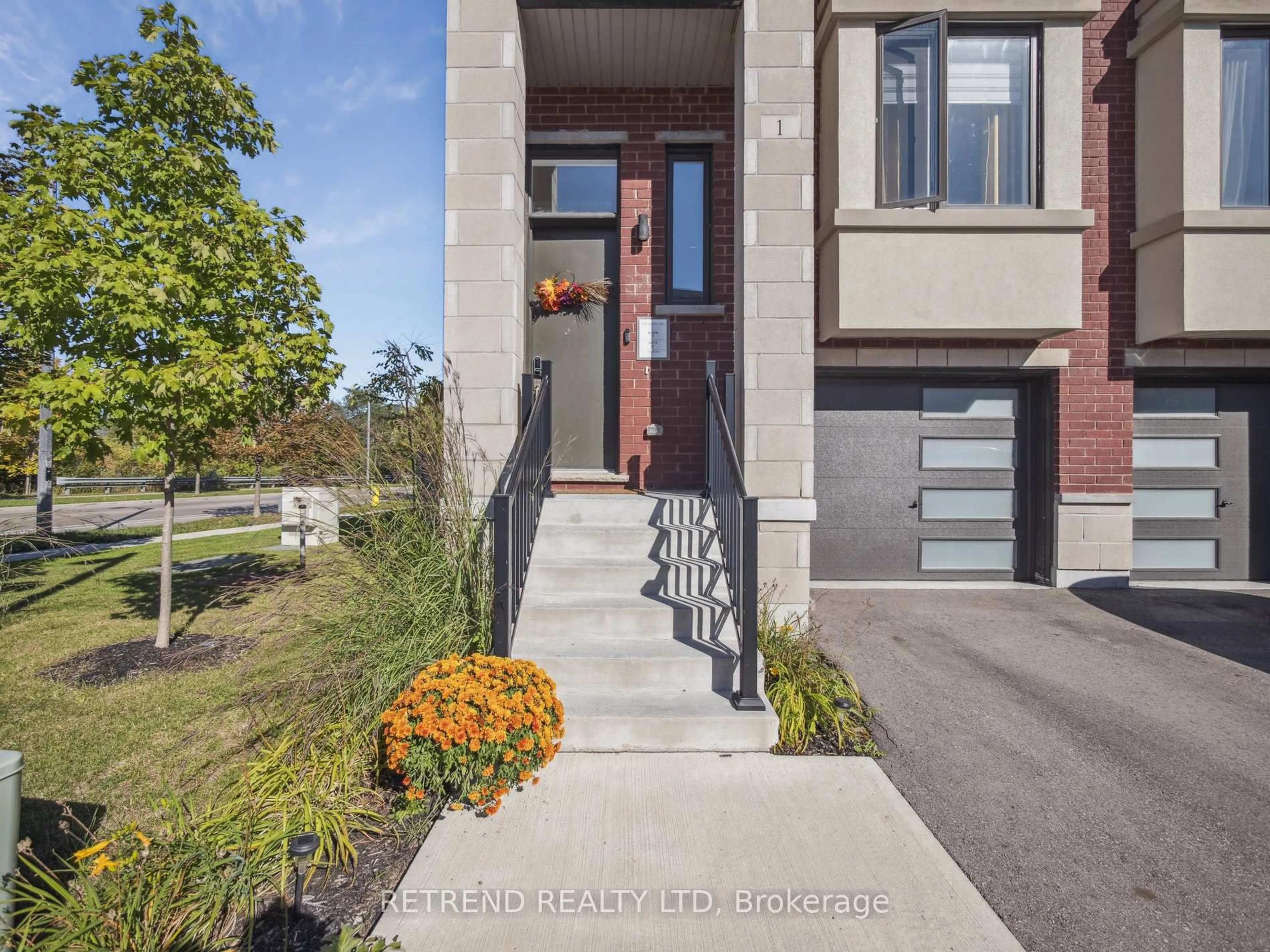 Indoor entryway for 1 Rattenbury Rd, Vaughan Ontario L6A 5C5