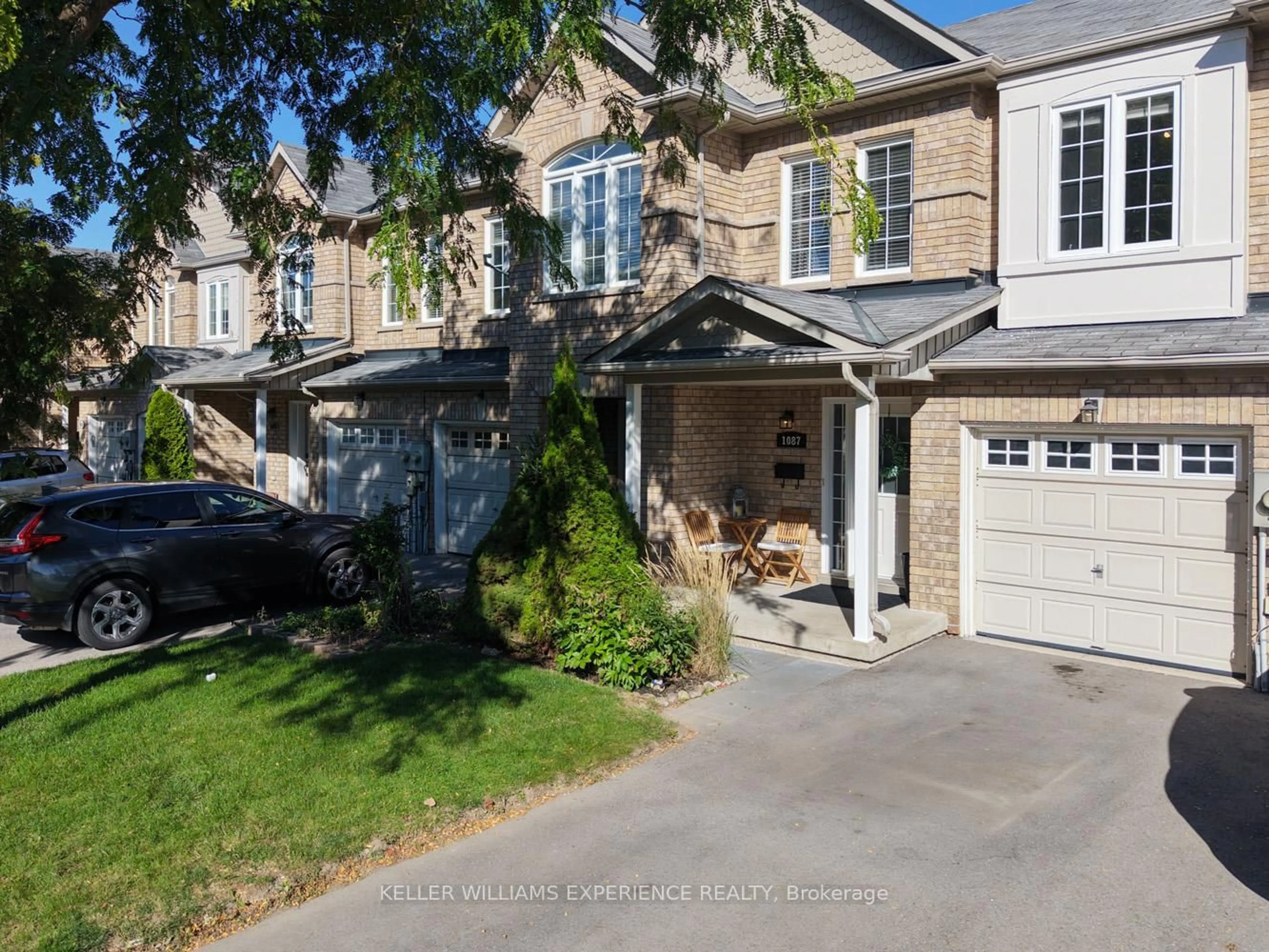 Unknown for 1087 Brook Gardens Marsh #2, Newmarket Ontario L3Y 8W6