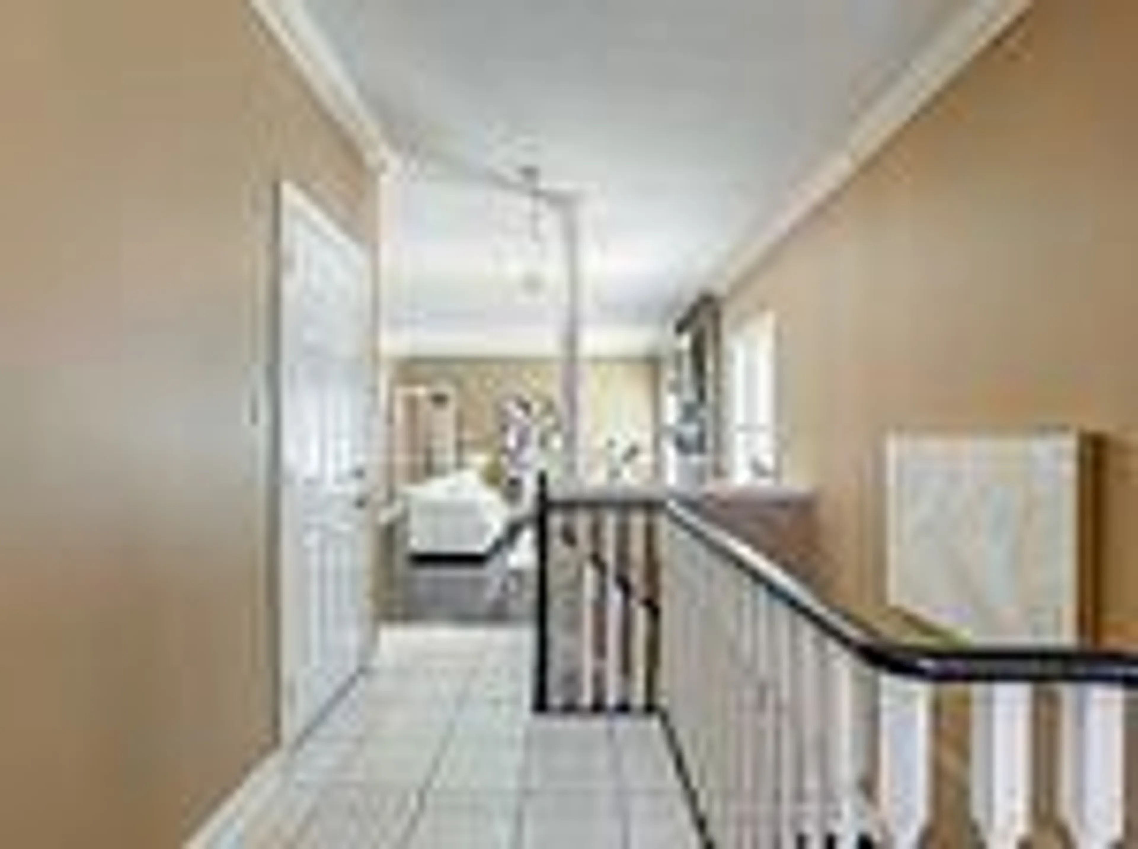 Indoor entryway for 148 Solway Ave, Vaughan Ontario L6A 2X2