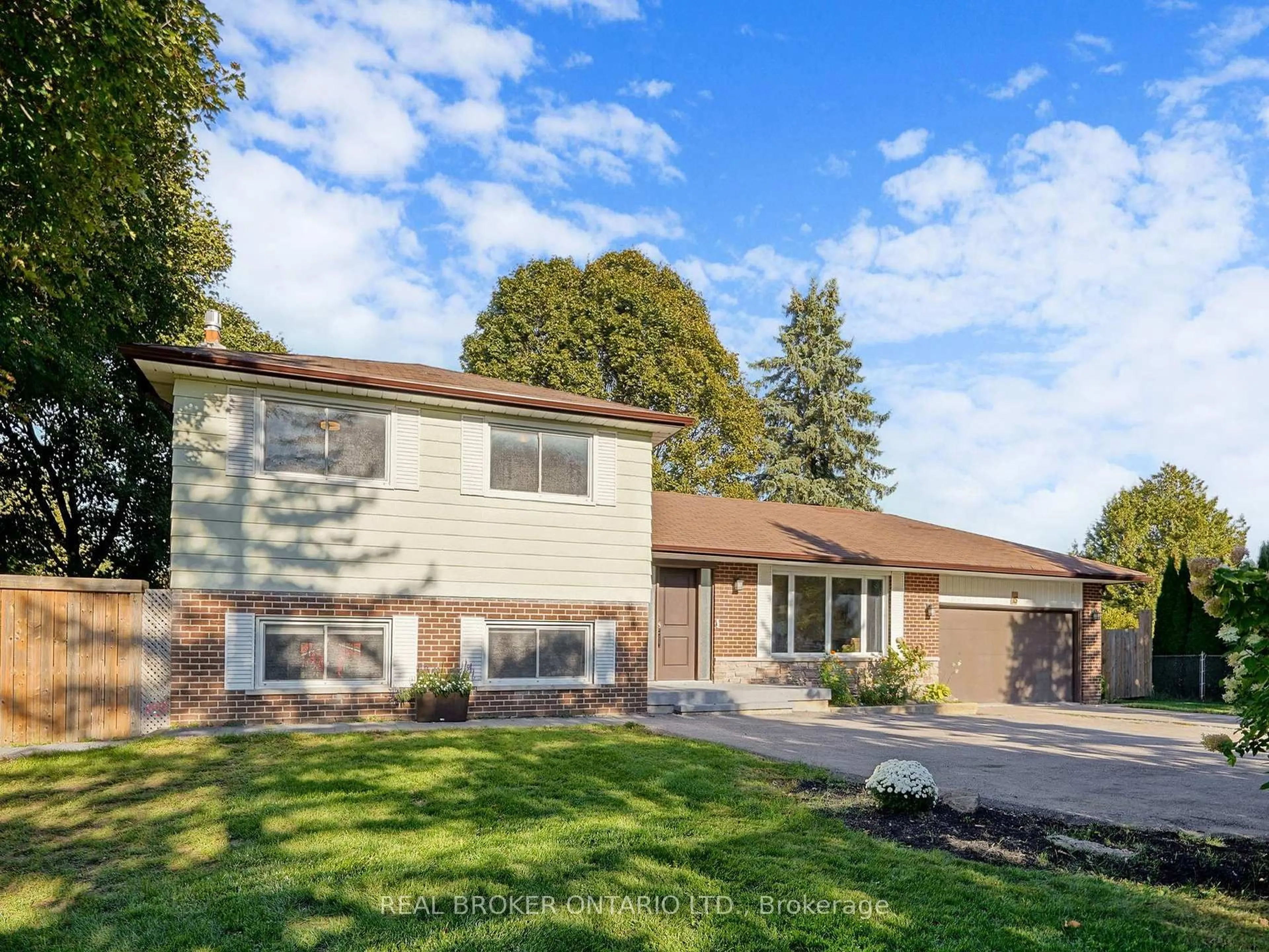 Unknown for 15 Jasmine Cres, Whitchurch-Stouffville Ontario L4A 7X4