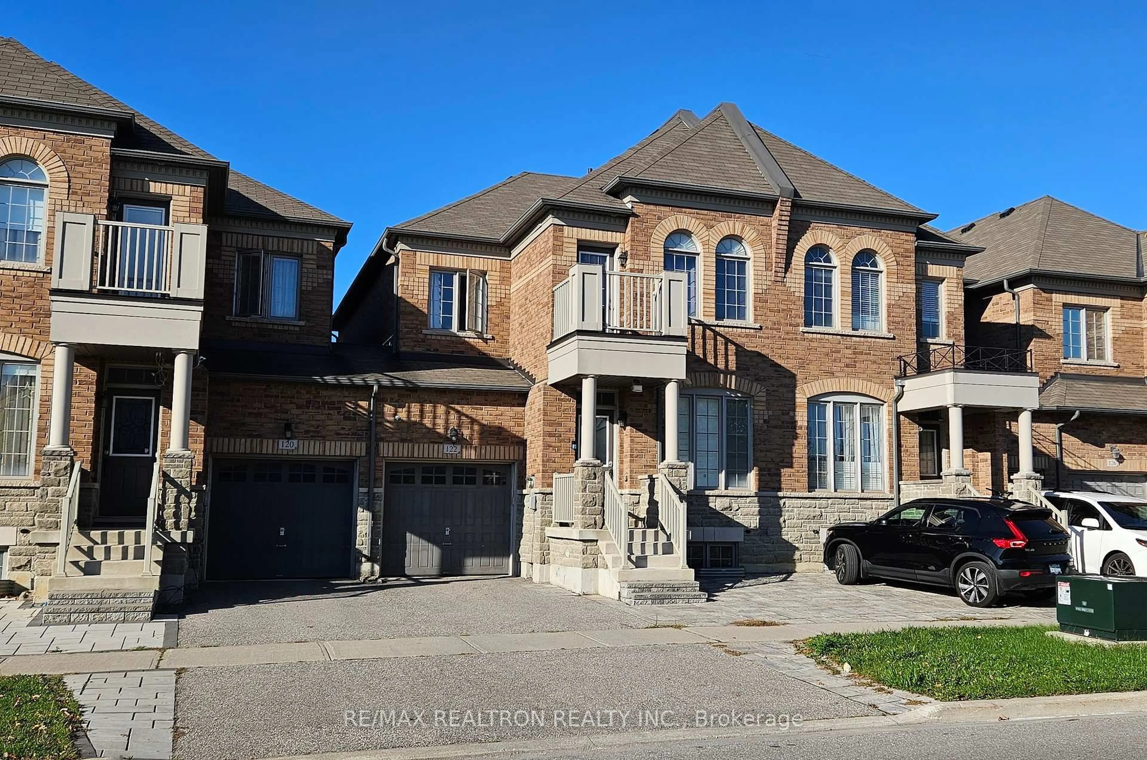 Home with brick exterior material, street for 122 William Berczy Blvd, Markham Ontario L6C 0S3