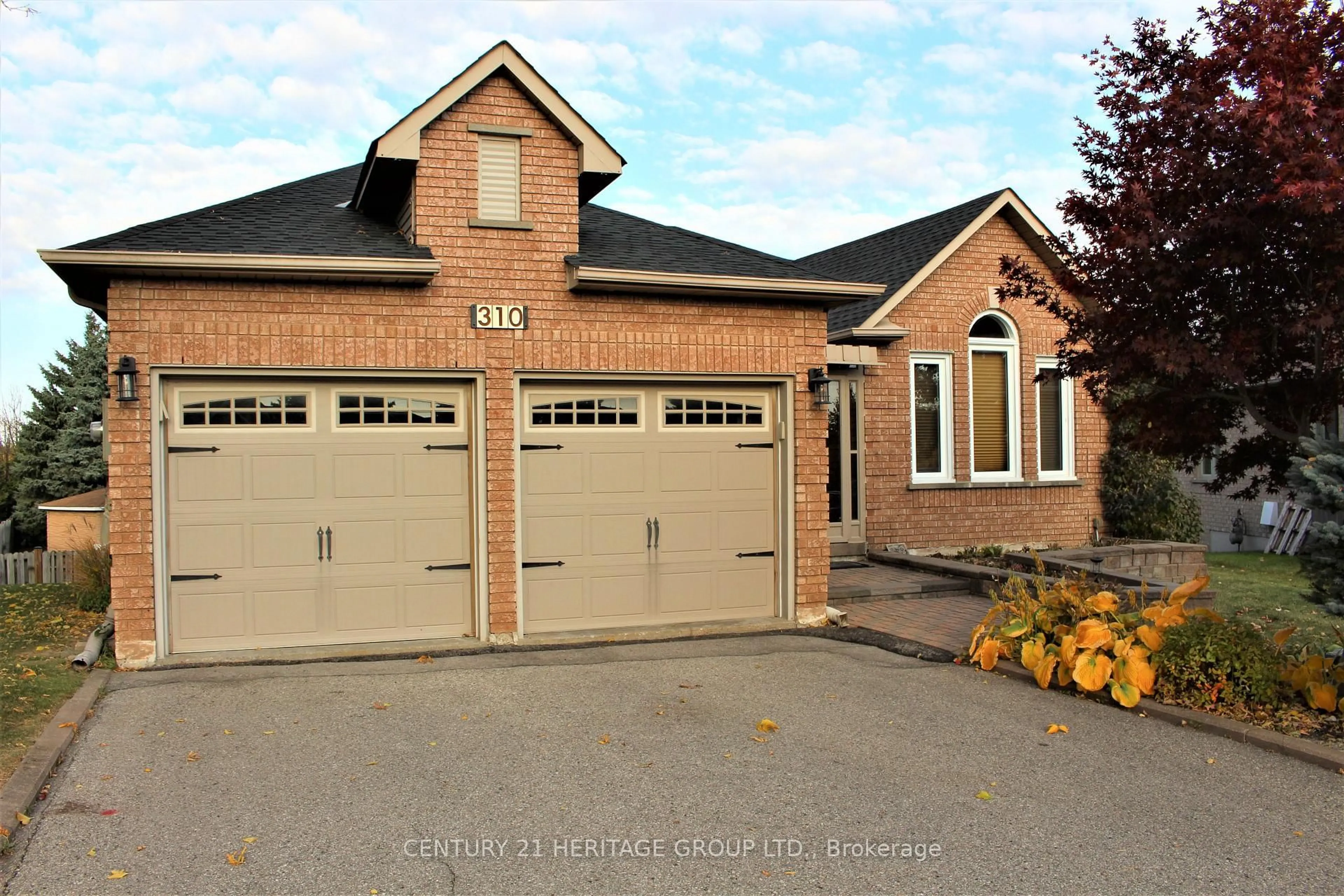 Home with brick exterior material, street for 310 Chambers Cres, Newmarket Ontario L3X 1T2