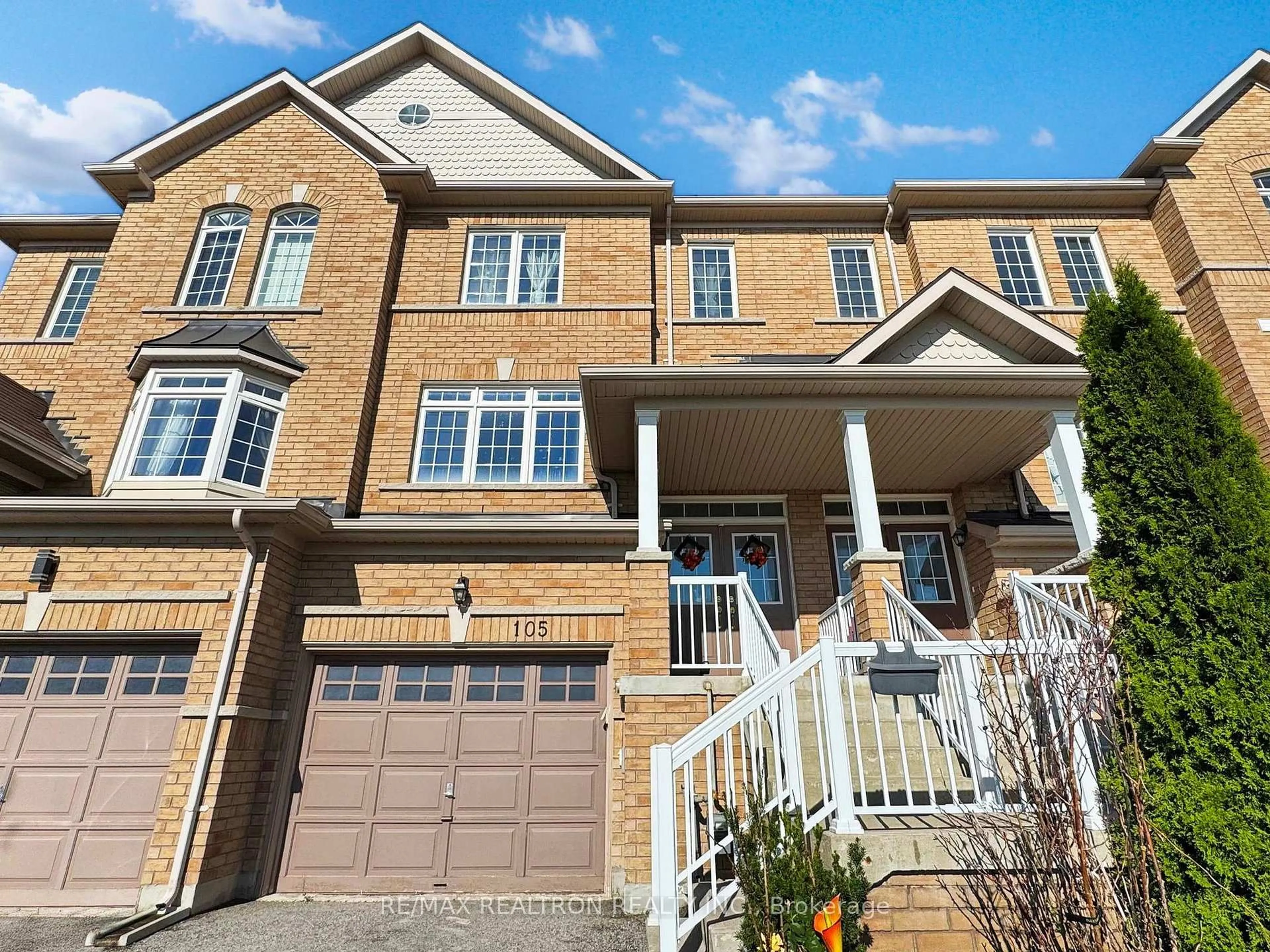 Home with brick exterior material, street for 105 Matthewson Ave, Bradford West Gwillimbury Ontario L3Z 2A5