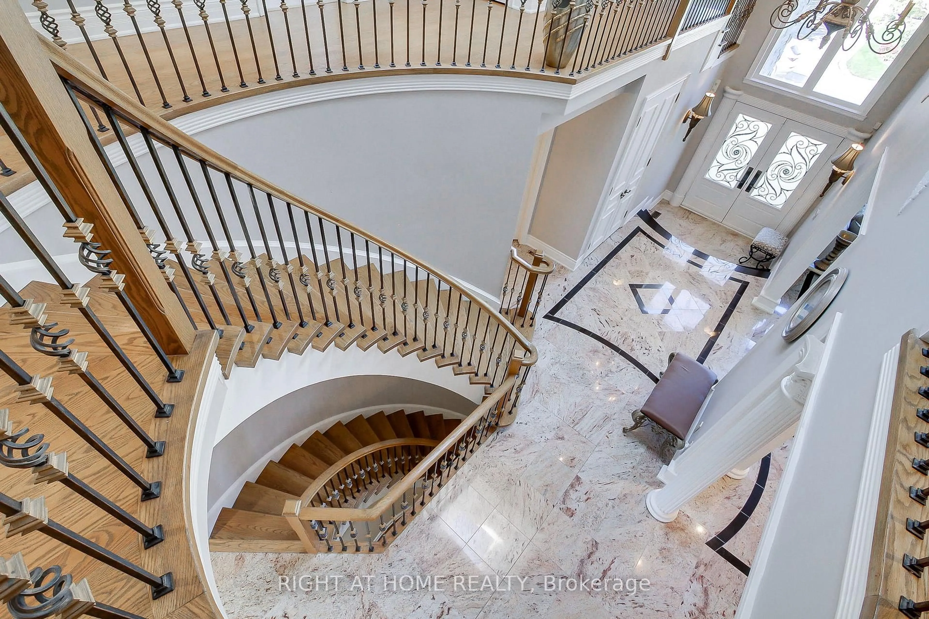 Stairs for 185 King High Dr, Vaughan Ontario L4J 3N3