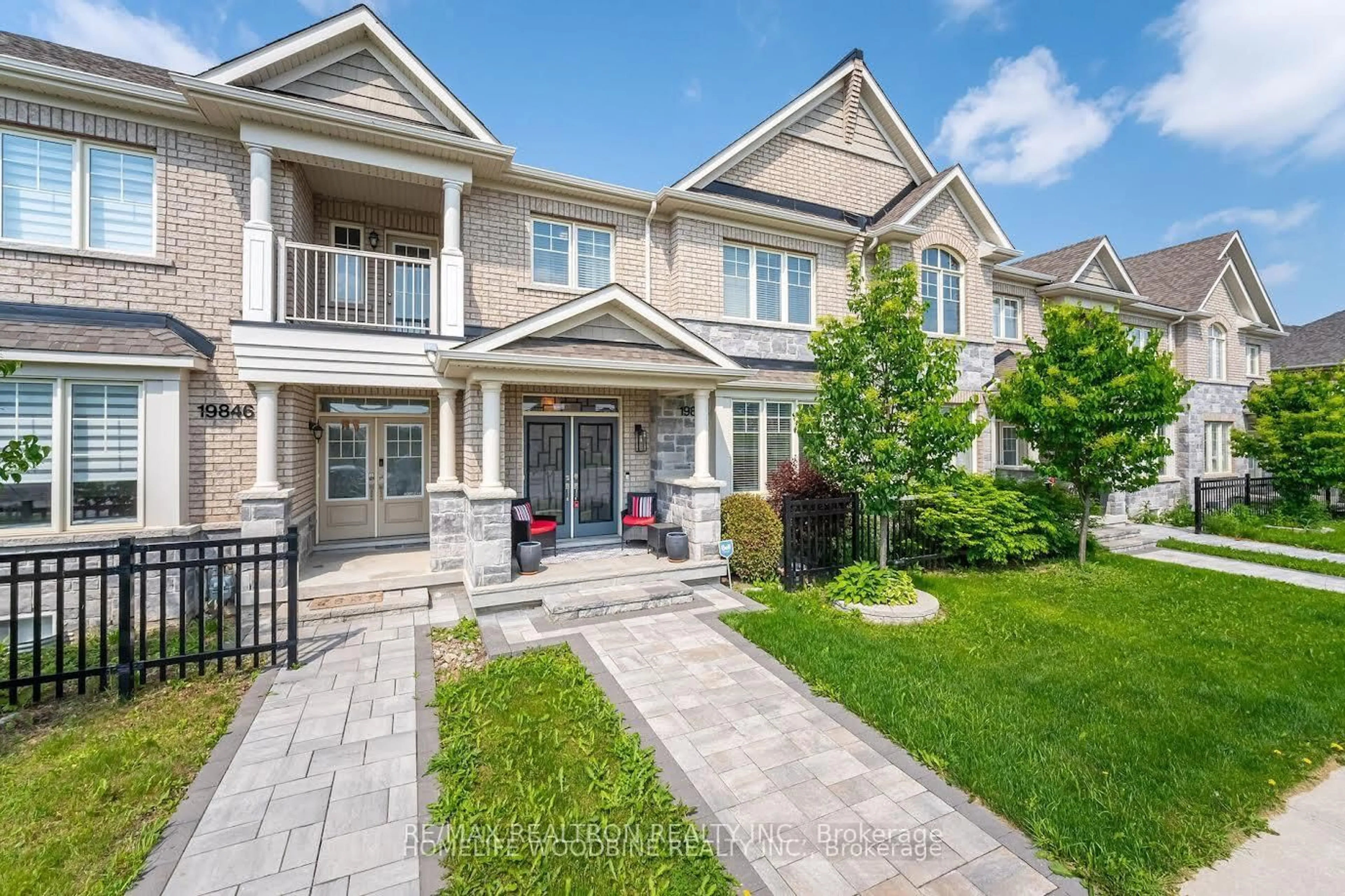 Home with brick exterior material, street for 19848 Leslie St, East Gwillimbury Ontario L9N 0R9