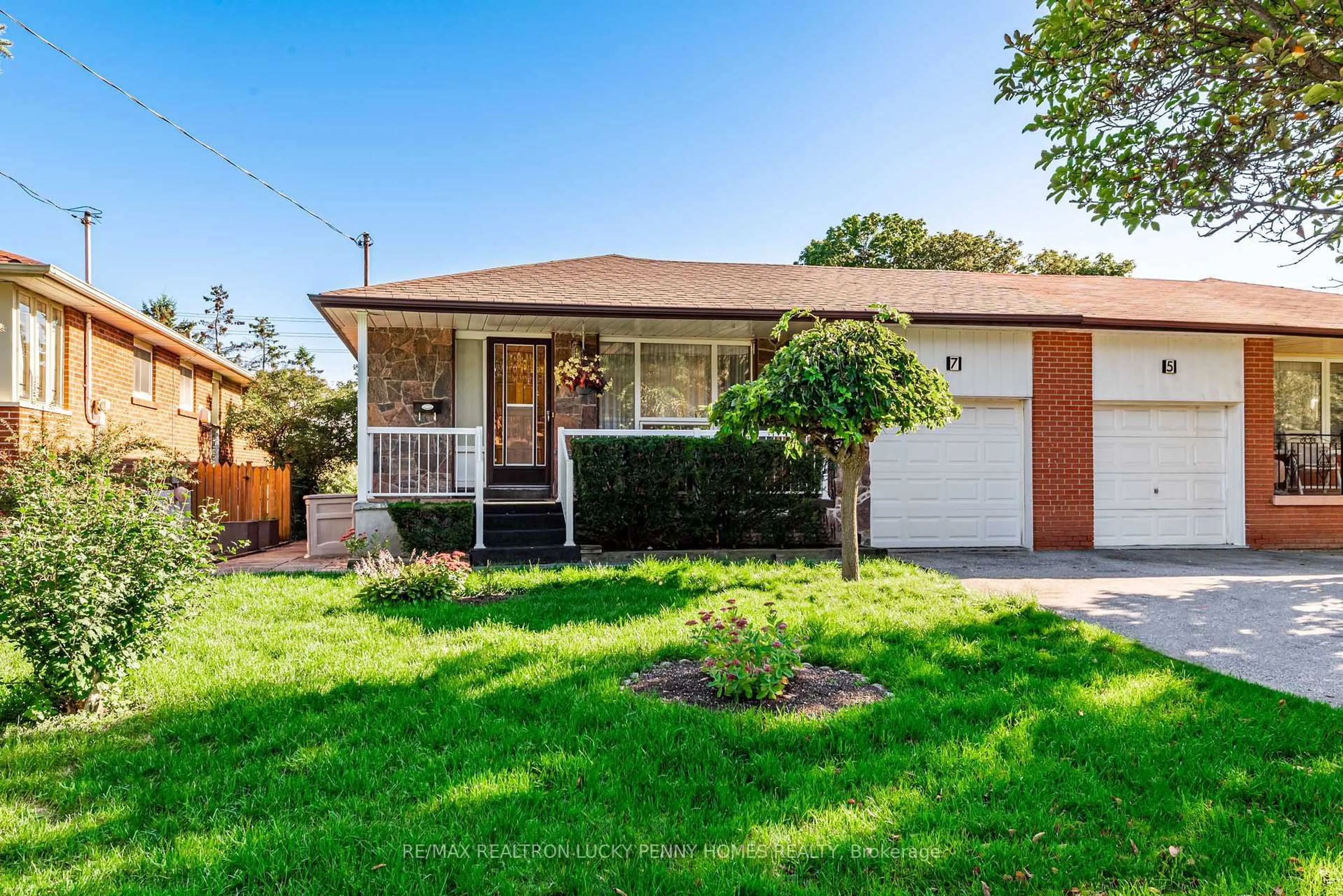 Home with brick exterior material, street for 7 Friar Tuck Rd, Markham Ontario L3P 1L7