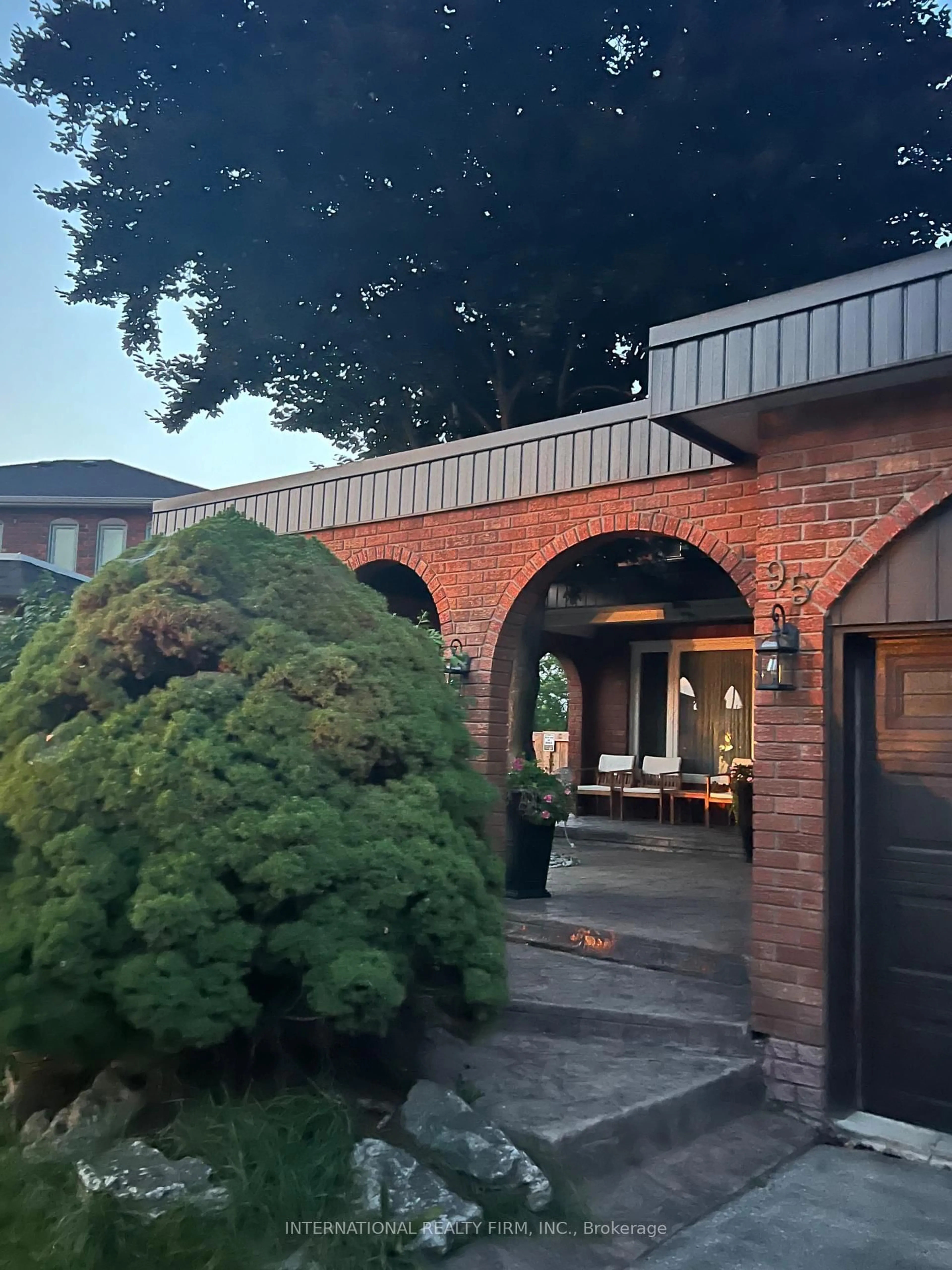 Home with brick exterior material, street for 95 Dunstan Cres, Vaughan Ontario L4L 3W5