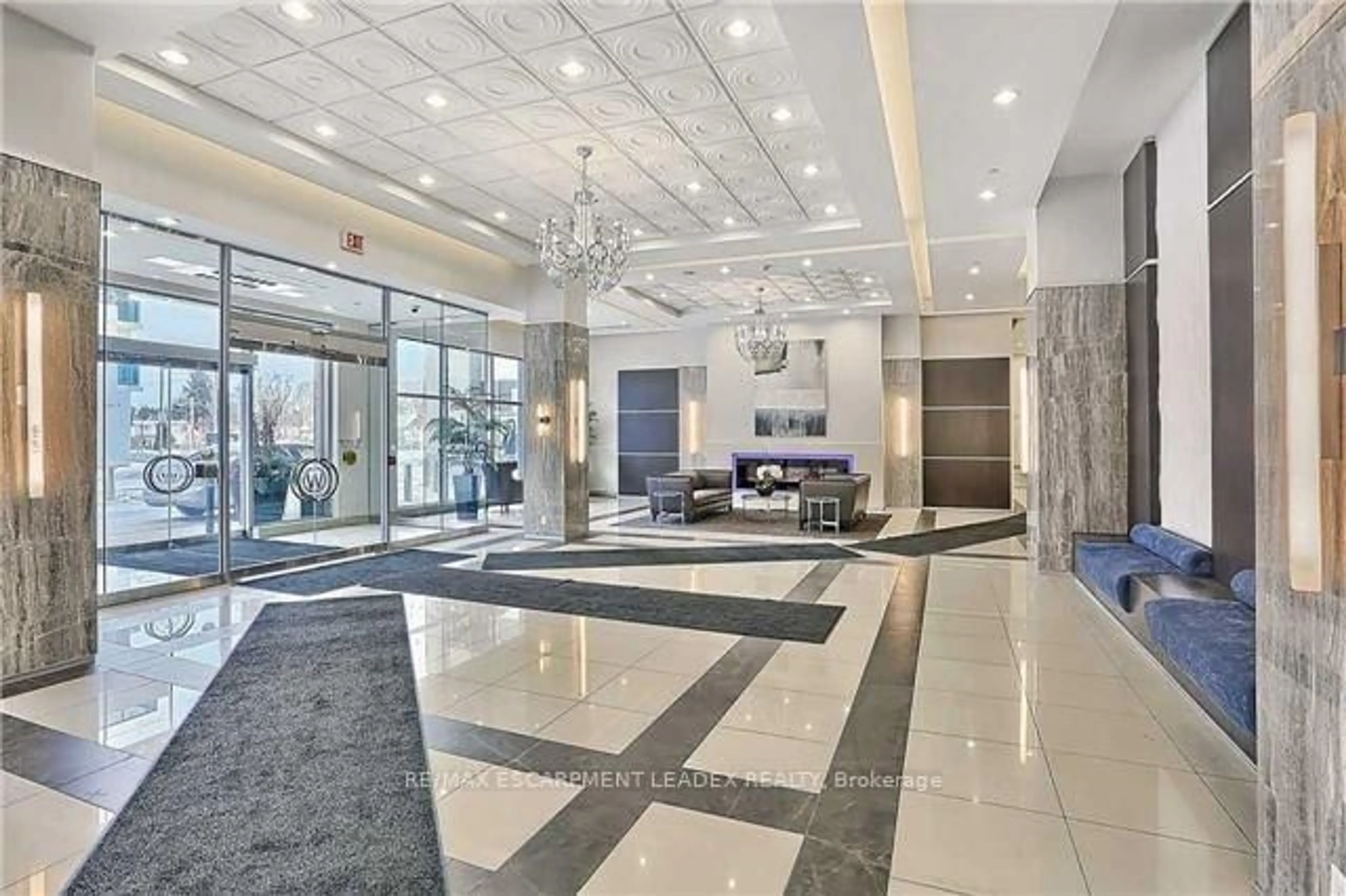 Lobby for 7161 Yonge St #2731, Markham Ontario L3T 0C8