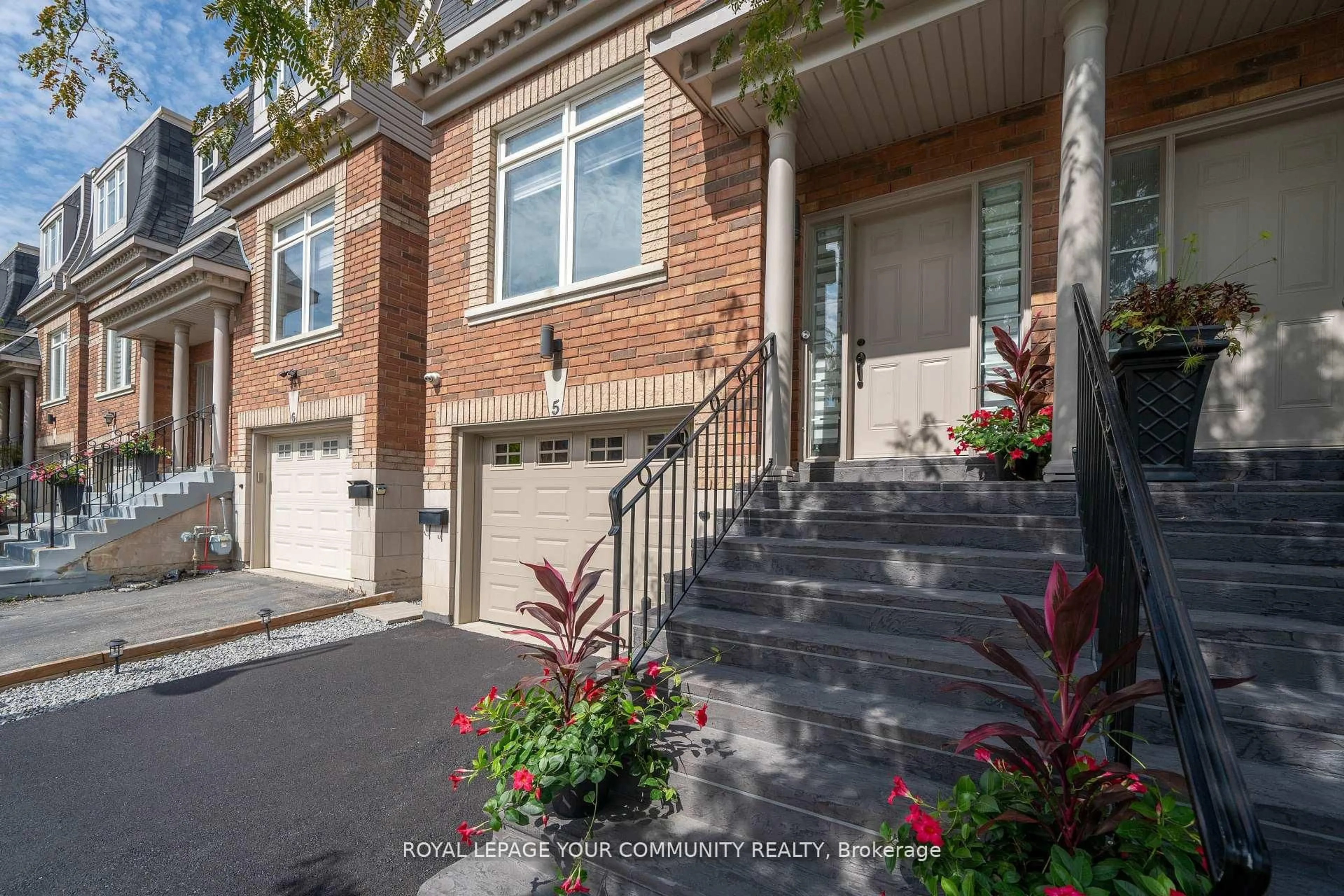 Unknown for 8032 Kipling Ave #5, Vaughan Ontario L4L 2A1