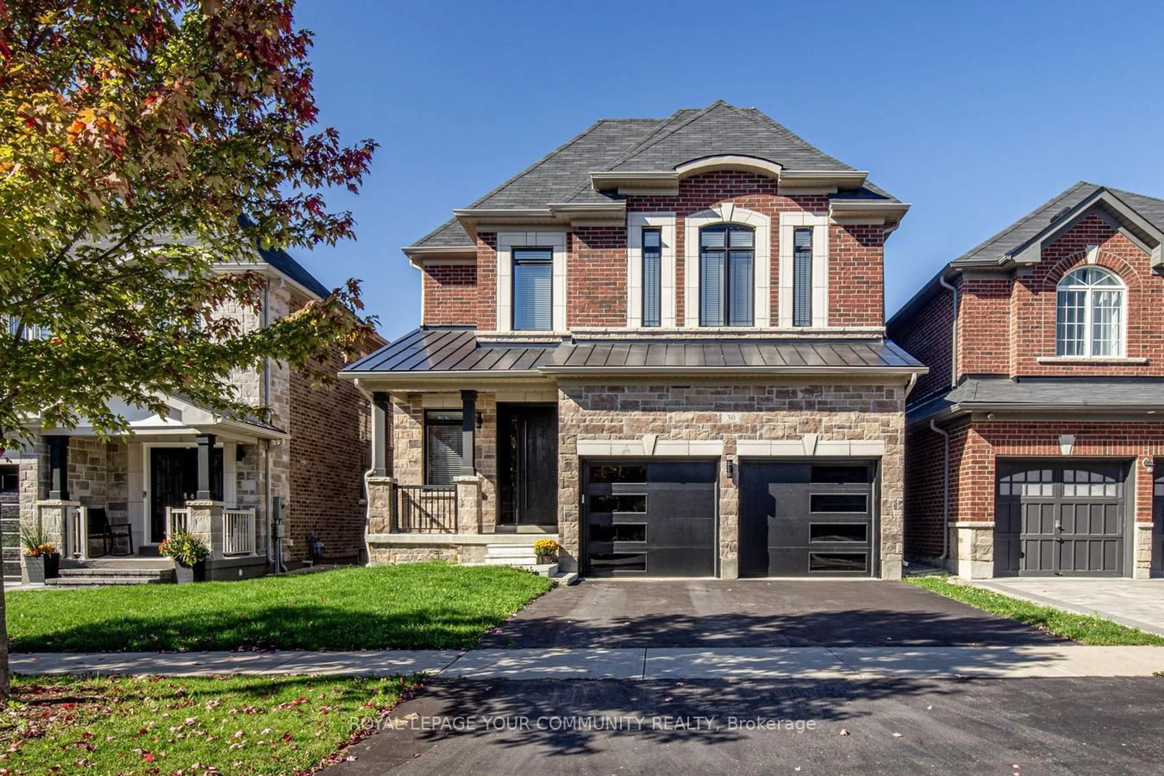 Home with brick exterior material, street for 30 Tyndall Dr, Bradford West Gwillimbury Ontario L3Z 4G6