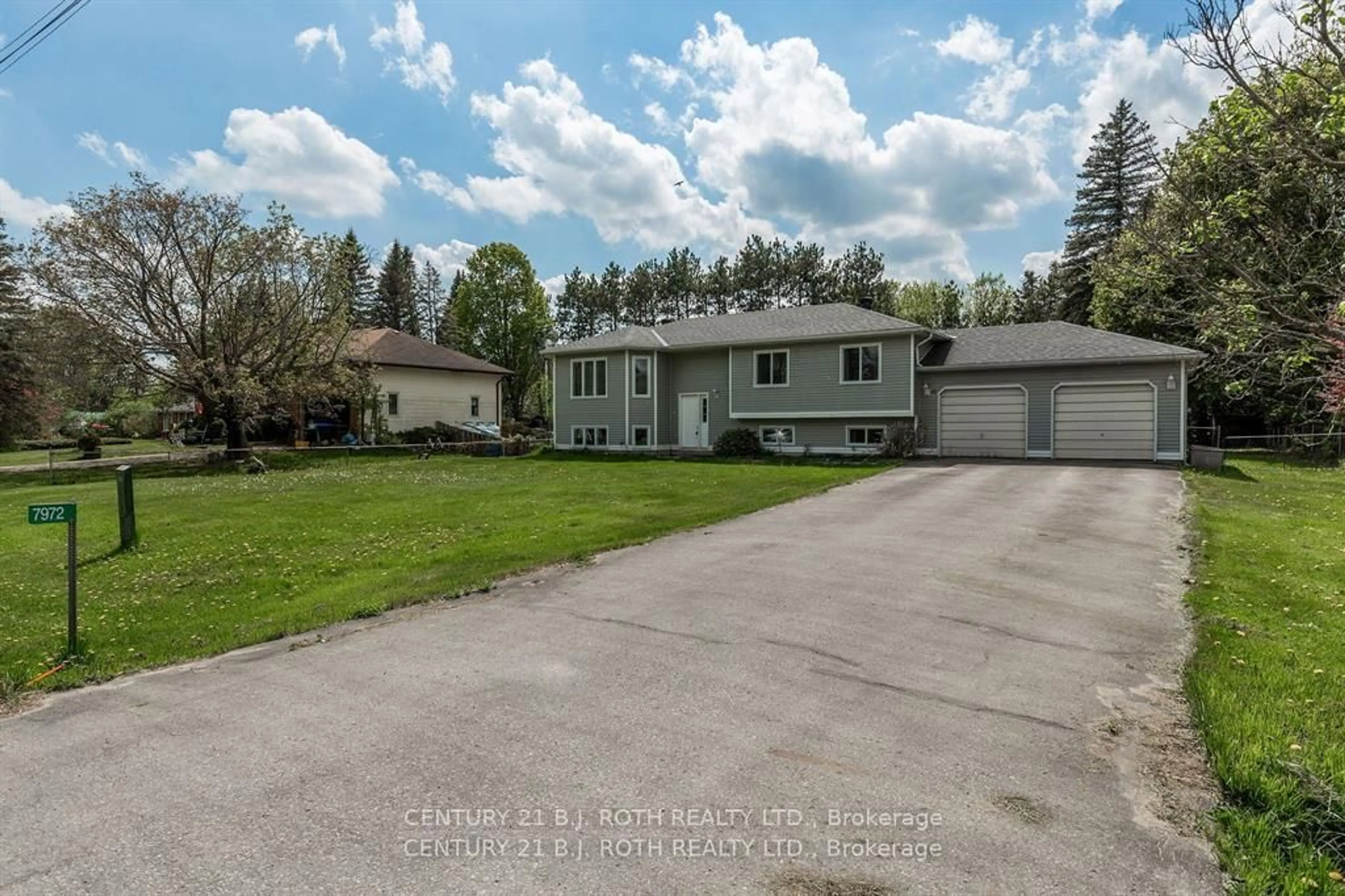 A pic from outside/outdoor area/front of a property/back of a property/a pic from drone, street for 7972 County 13 Rd, Adjala-Tosorontio Ontario L0M 1M0