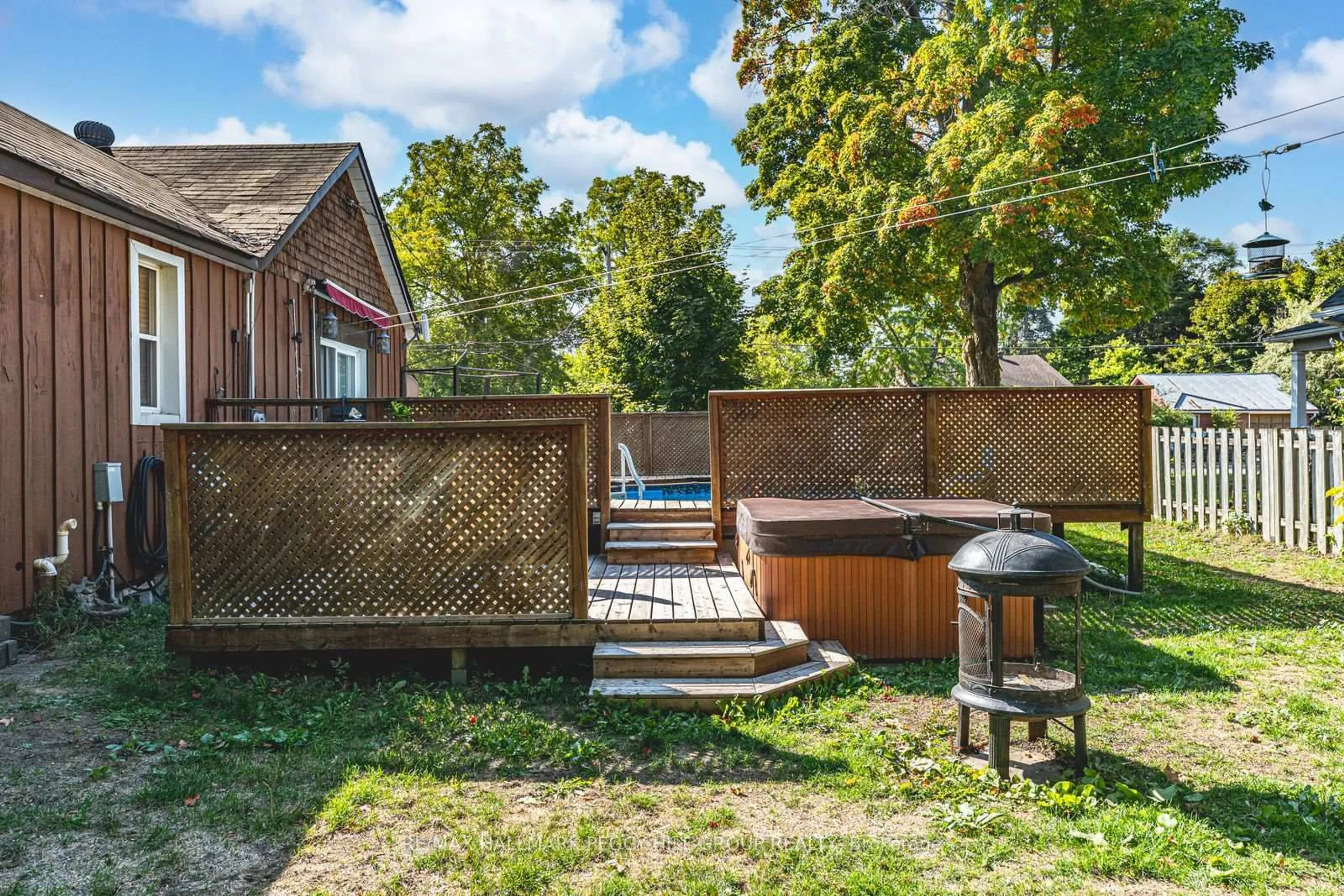 Patio, water/lake/river/ocean view for 99 King St, Essa Ontario L0M 1B0