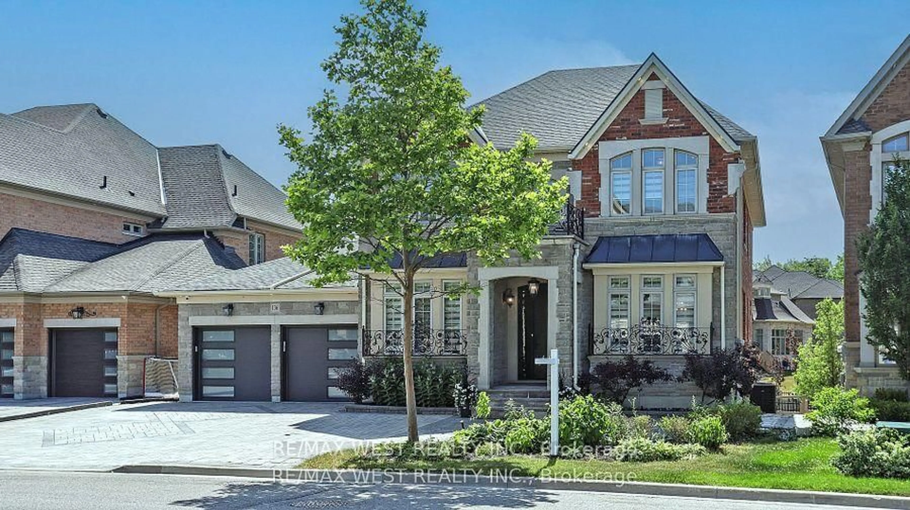 Home with brick exterior material, street for 136 Hailsham Crt, Vaughan Ontario L4H 3P1