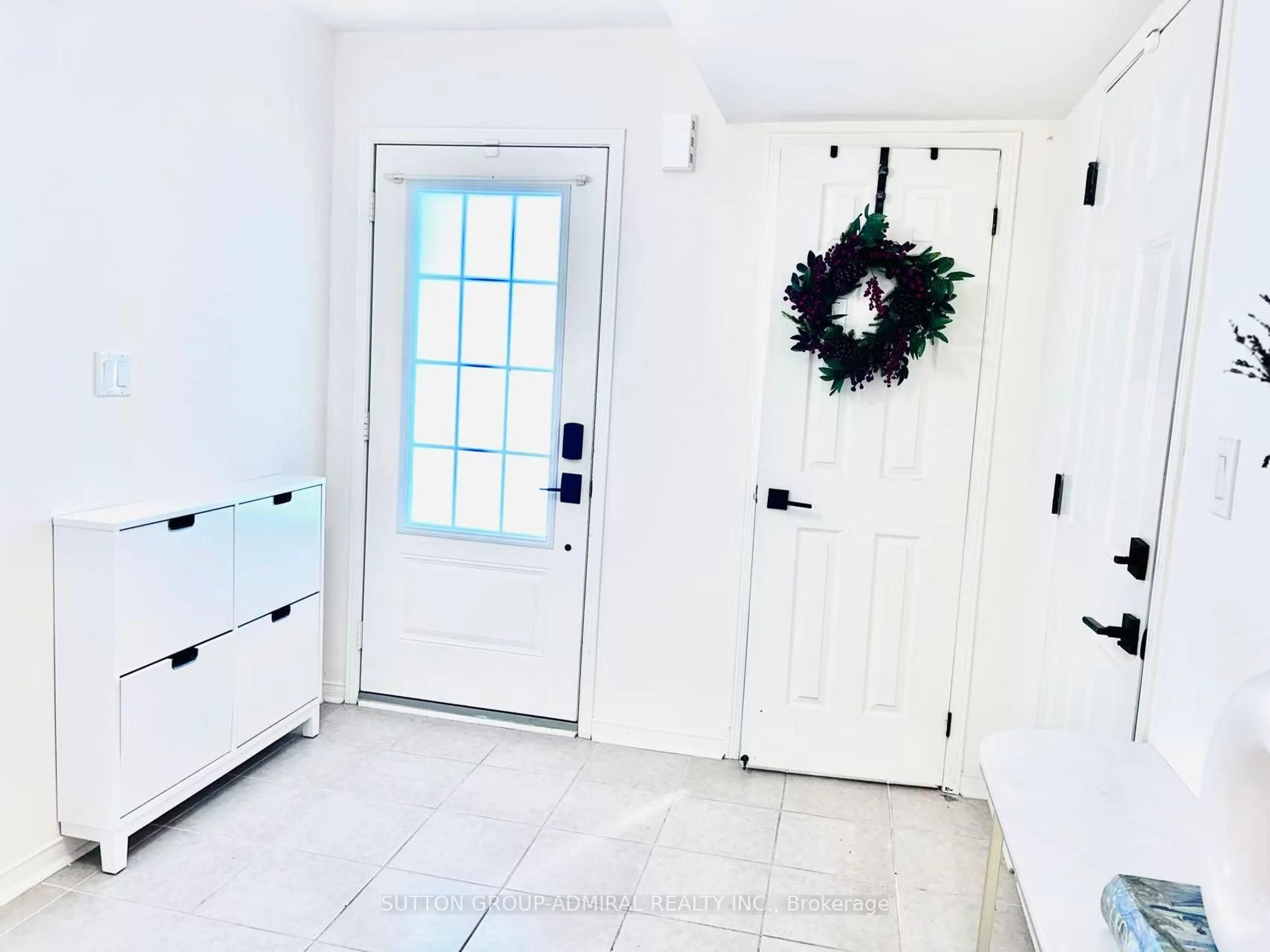 Indoor entryway for 14 McGrath Ave, Richmond Hill Ontario L4S 0K5