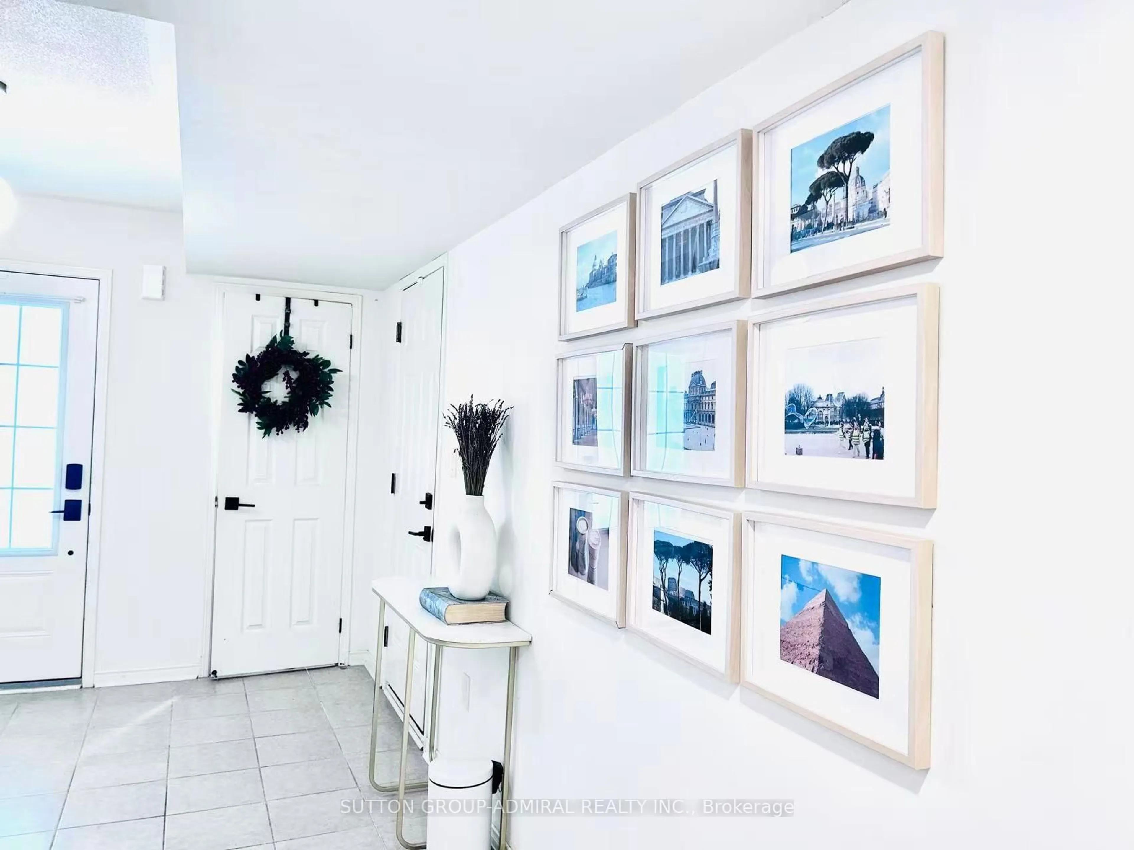 Indoor entryway for 14 McGrath Ave, Richmond Hill Ontario L4S 0K5