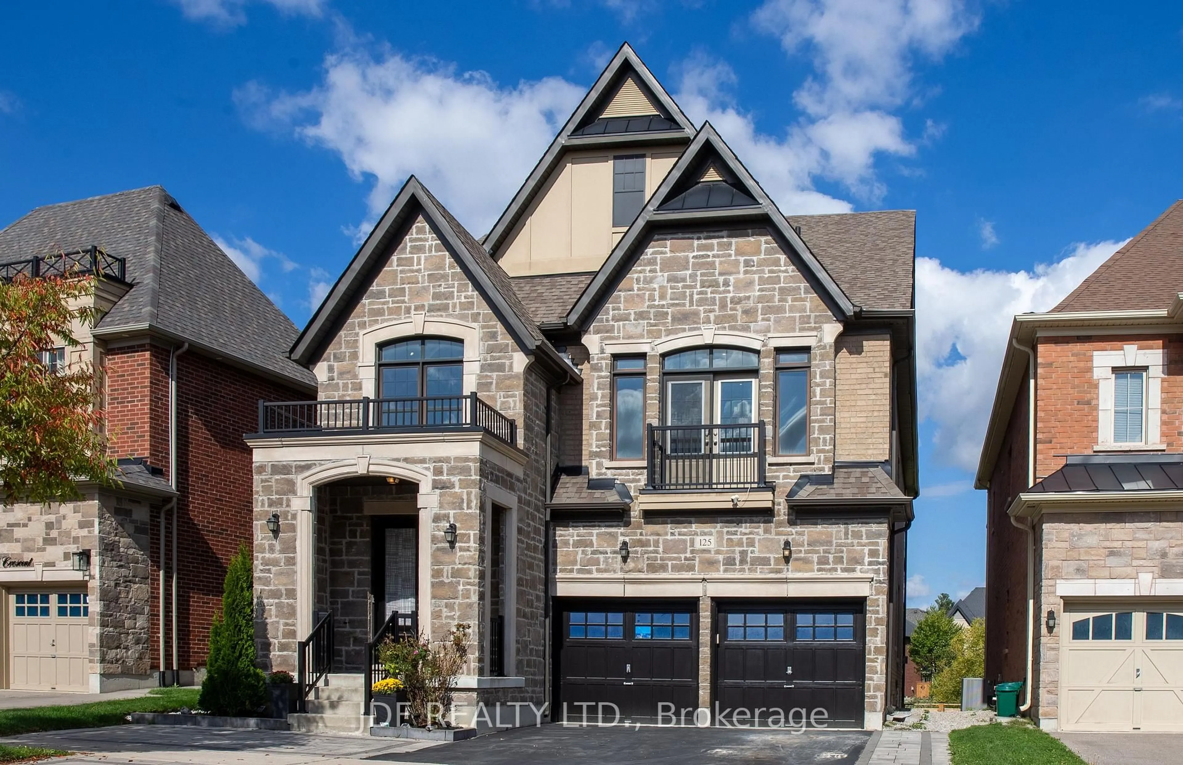 Home with brick exterior material, street for 125 Cranbrook Cres, Vaughan Ontario L4H 4G9