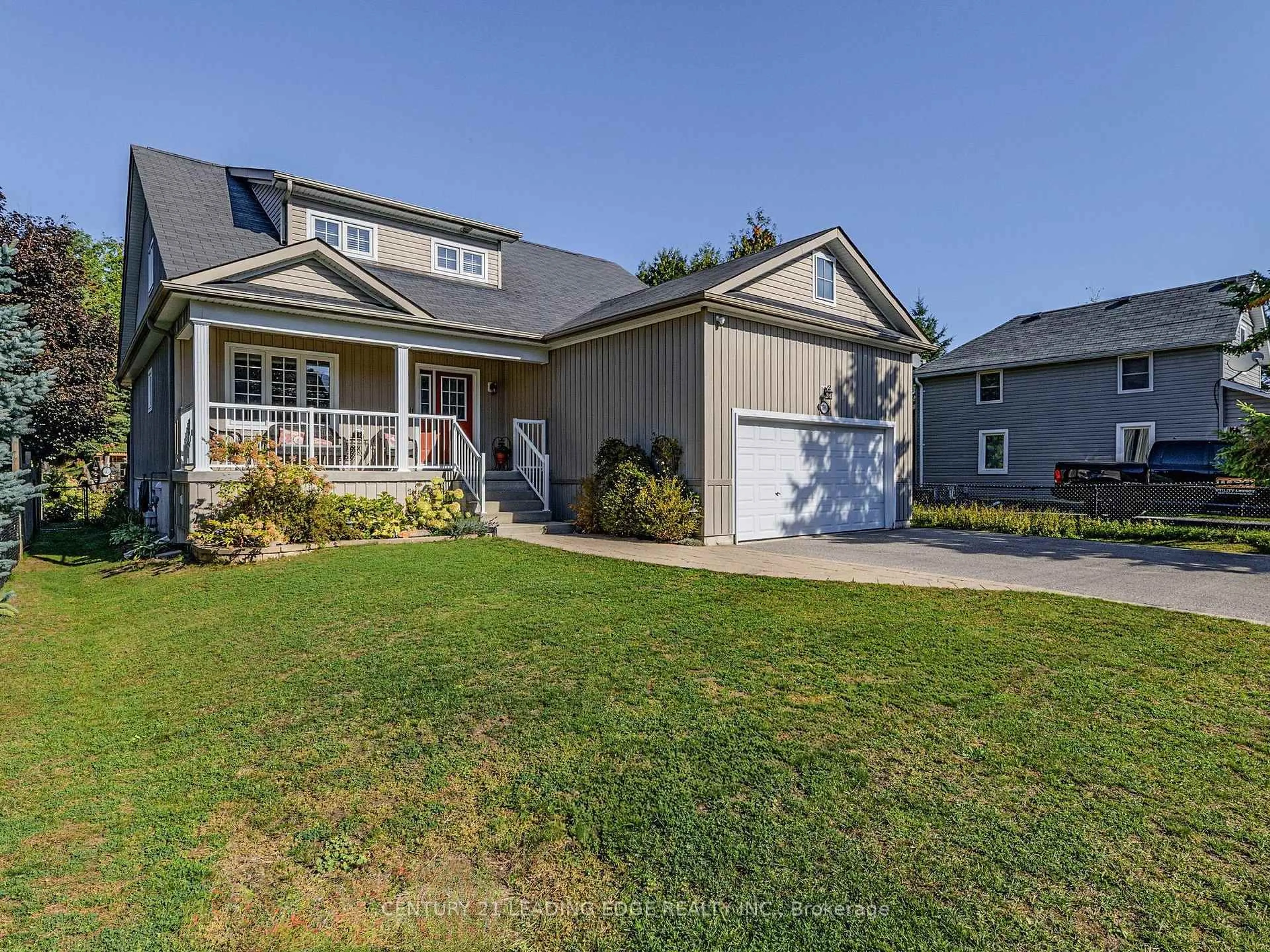 Home with vinyl exterior material, street for 396 Curley St, Georgina Ontario L4P 3C8