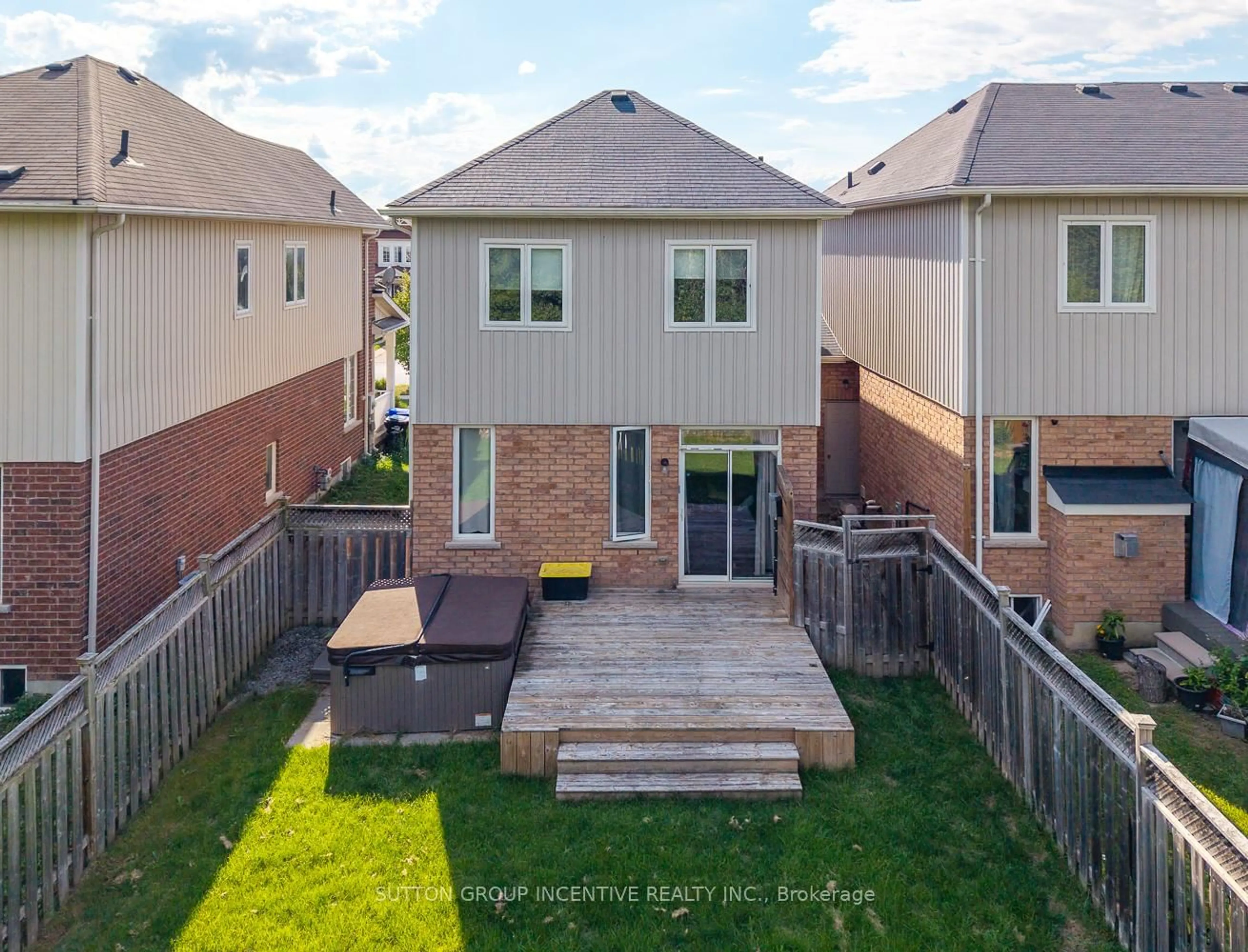 A pic from outside/outdoor area/front of a property/back of a property/a pic from drone, street for 105 COLLIER Cres, Essa Ontario L0M 1B5