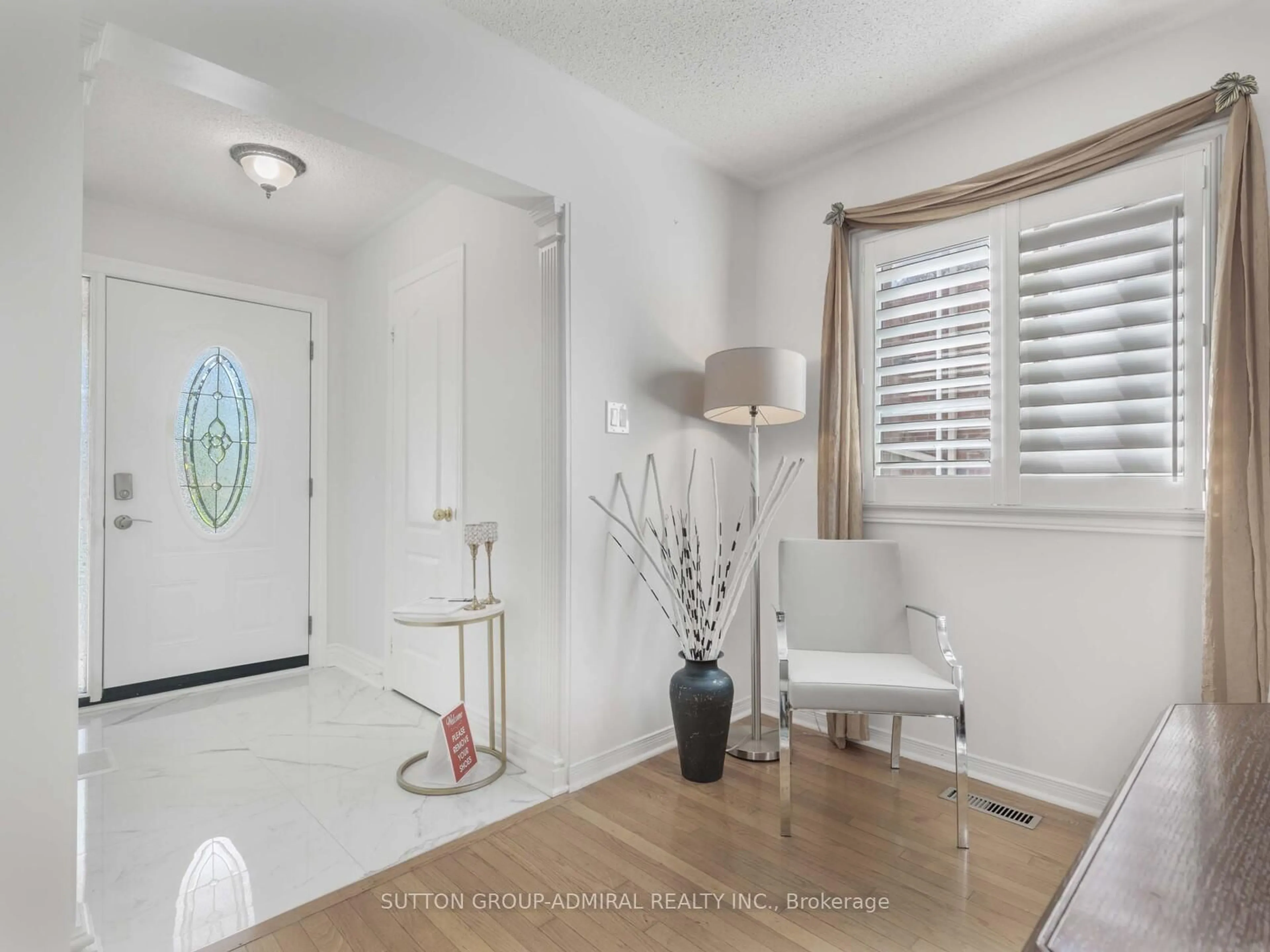 Indoor entryway for 185 Foxfield Cres, Vaughan Ontario L4K 5E8