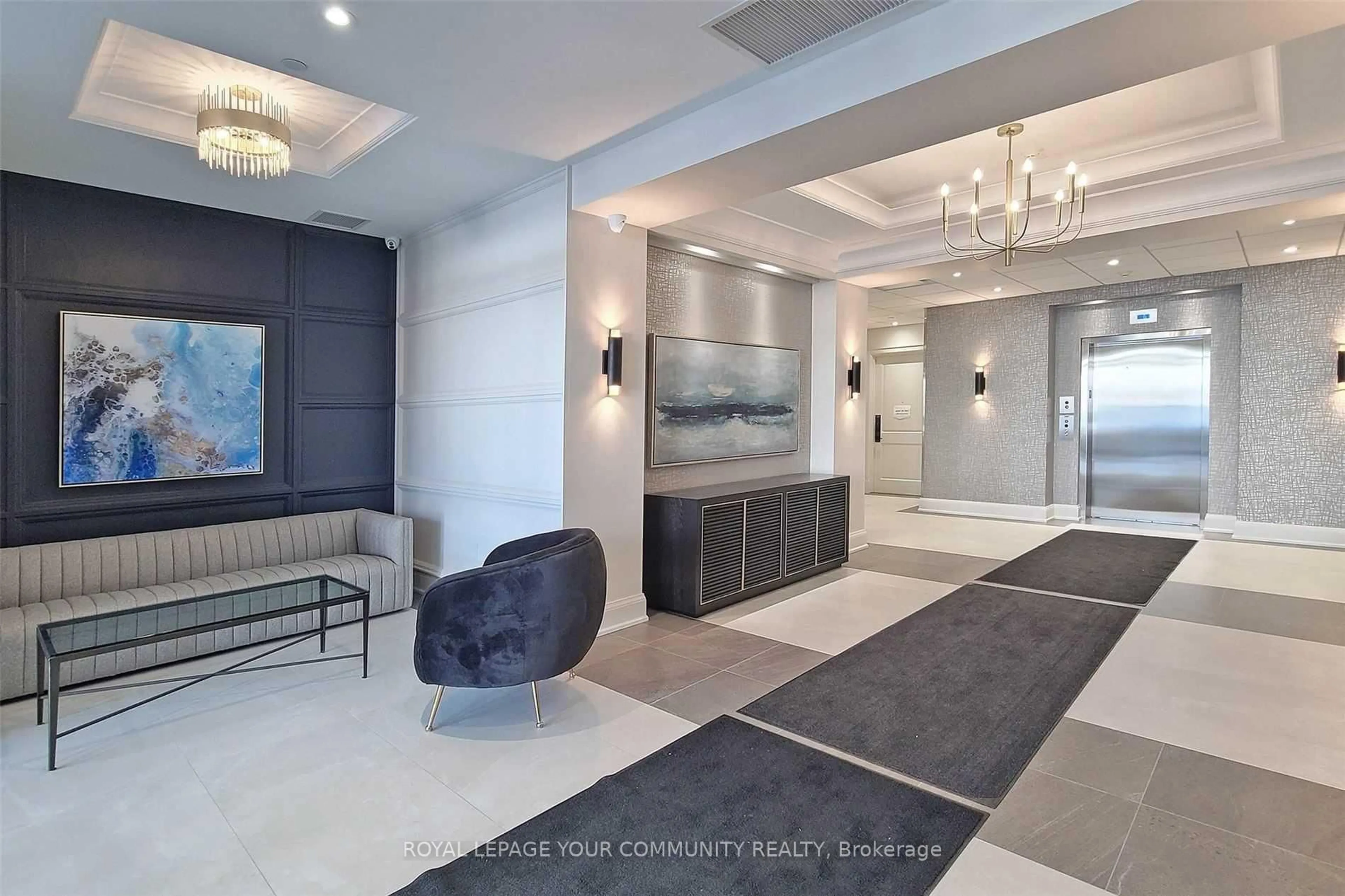 Indoor foyer for 208 Main St  Unionville St ##303, Markham Ontario L3R 6G8
