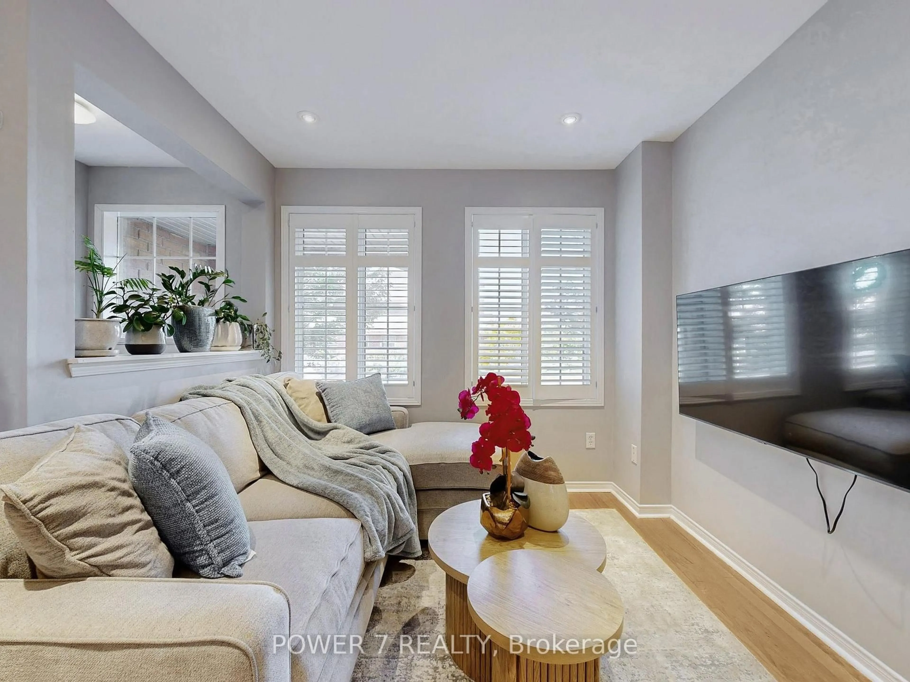 Living room with furniture, unknown for 379 White's Hill Ave, Markham Ontario L6B 0J4
