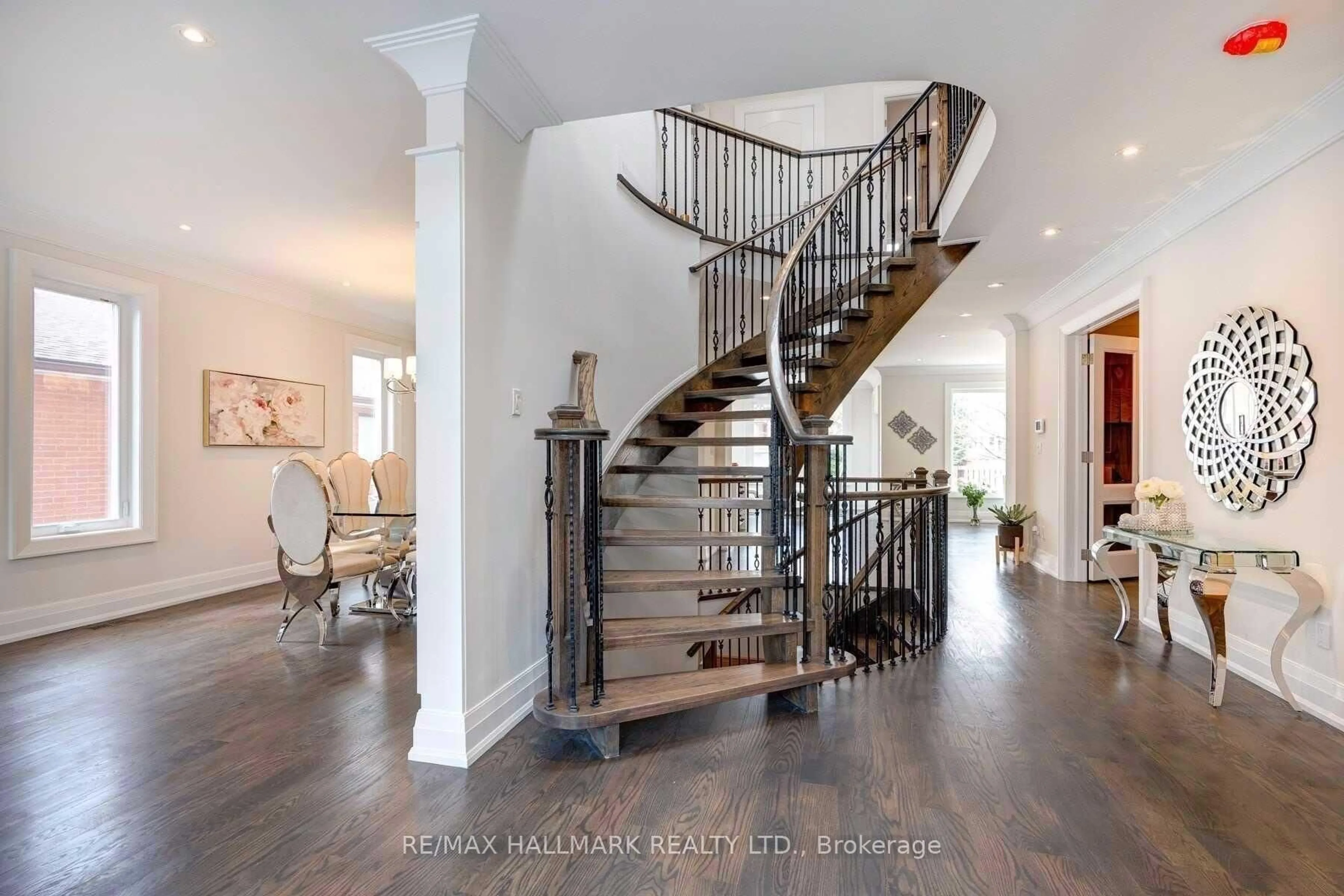 Unknown for 46 Yongehurst Rd, Richmond Hill Ontario L4C 3T2