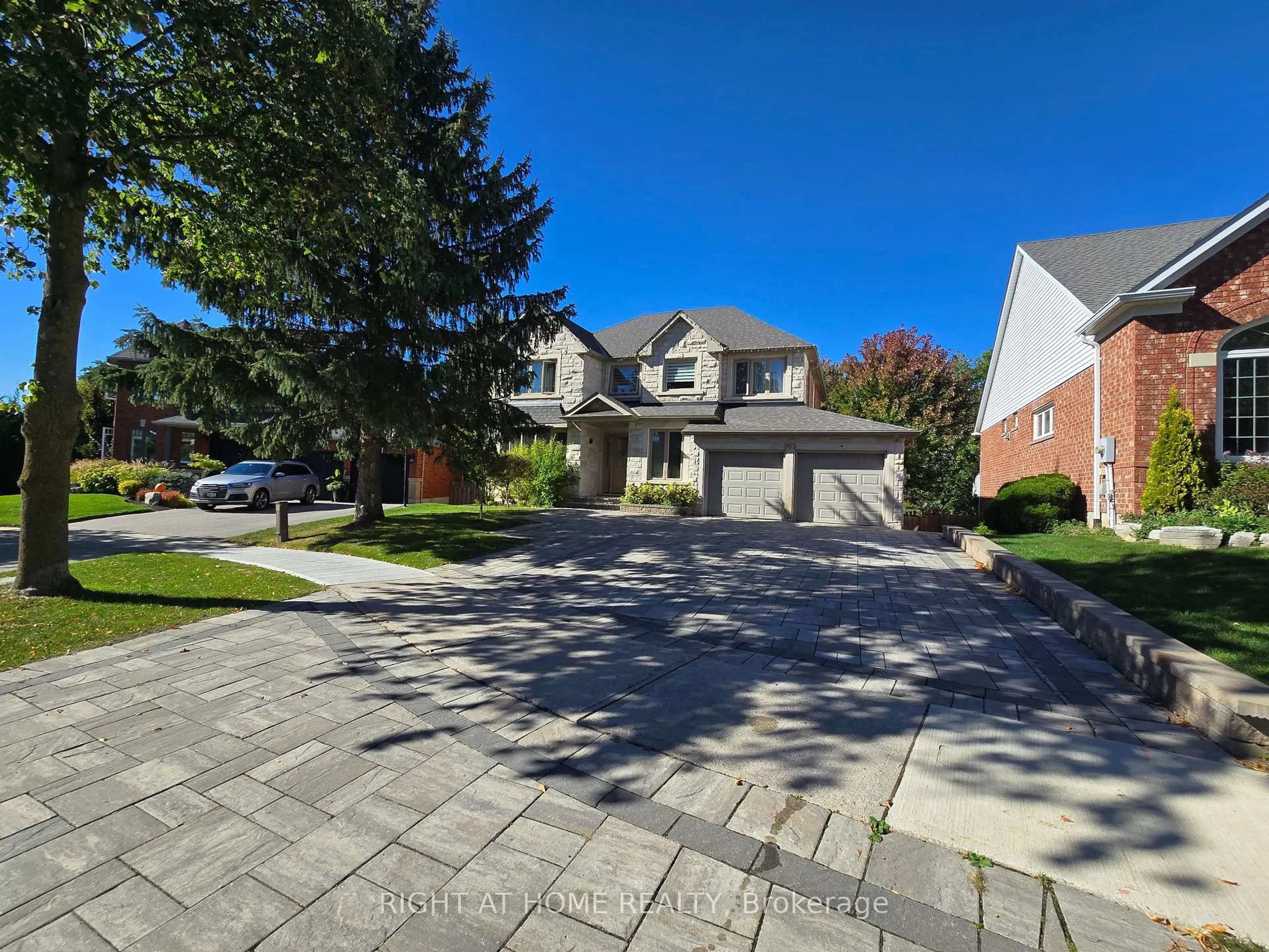 Unknown for 963 Northern Prospect Cres, Newmarket Ontario L3X 1N8