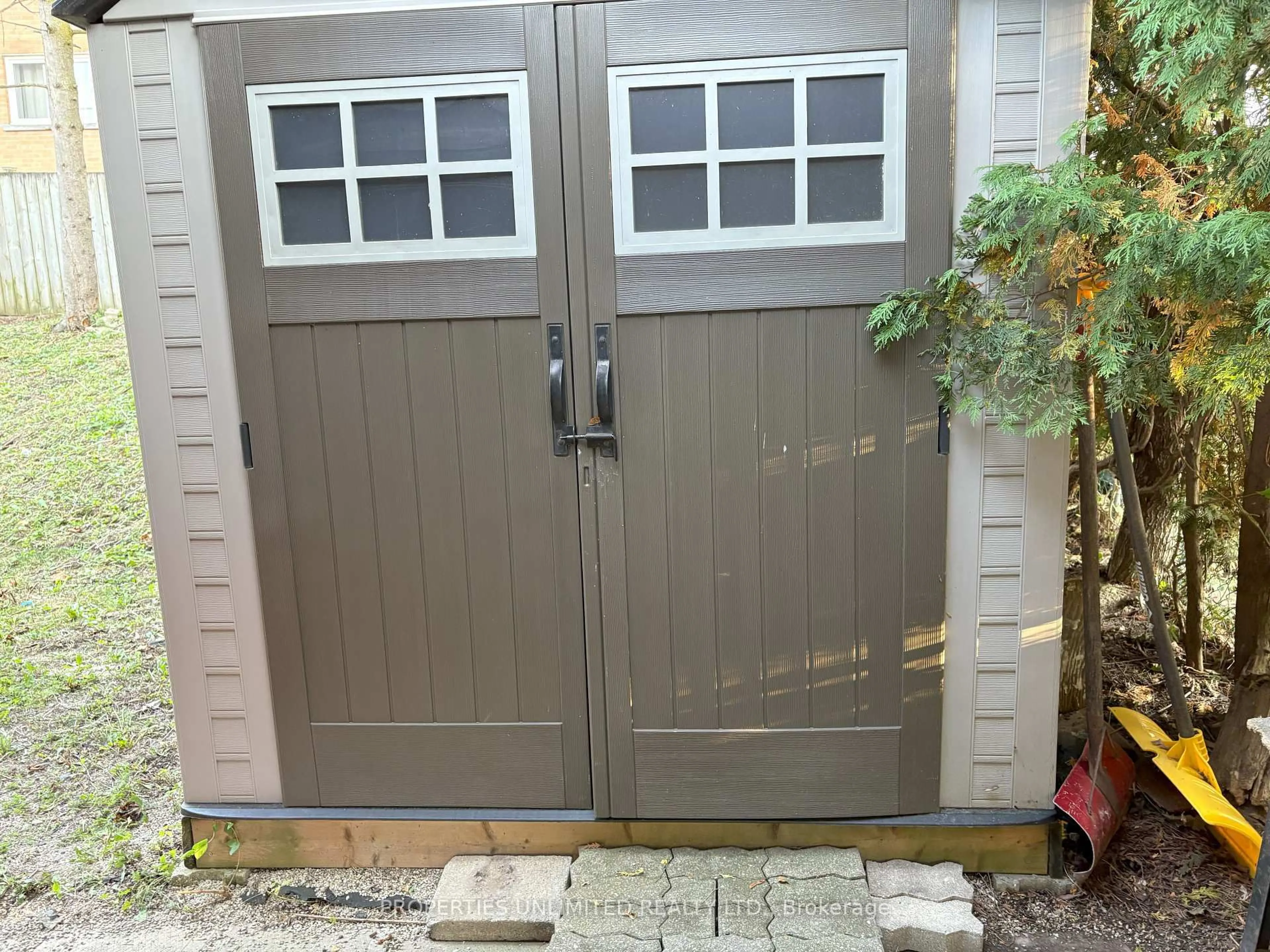 Shed for 228 Penn Ave, Newmarket Ontario L3Y 2S5
