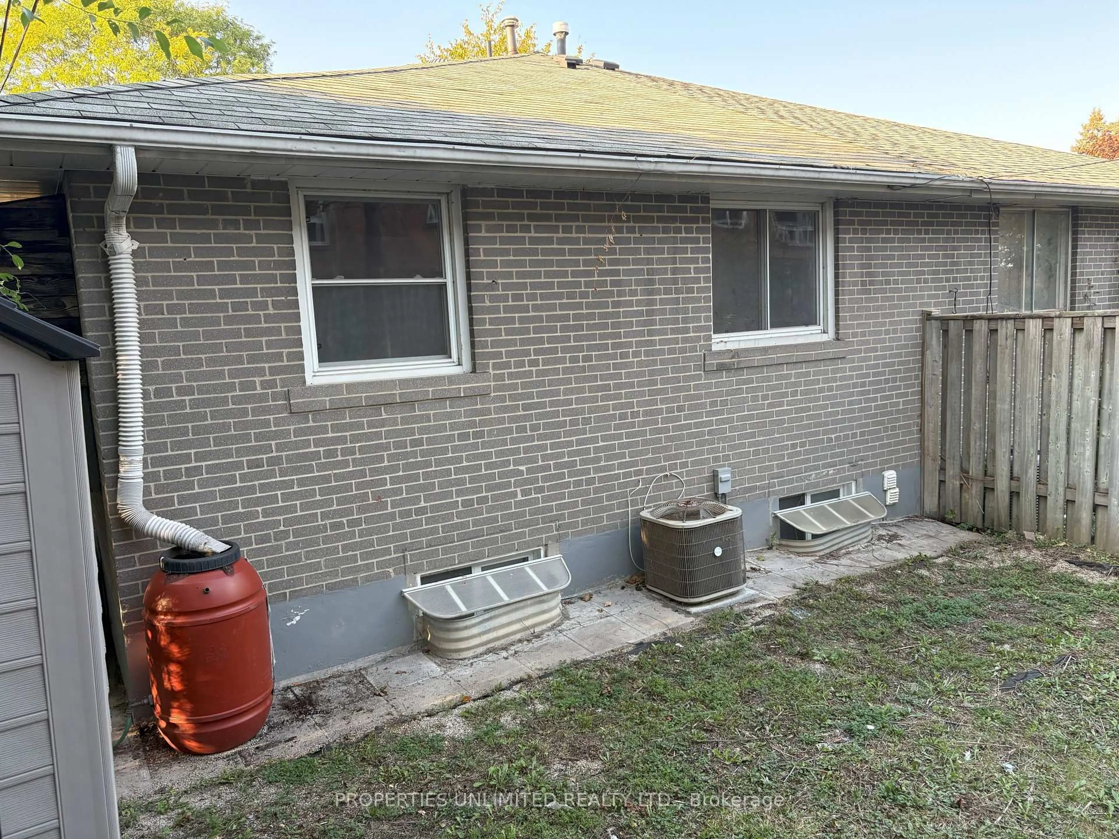 Unknown for 228 Penn Ave, Newmarket Ontario L3Y 2S5