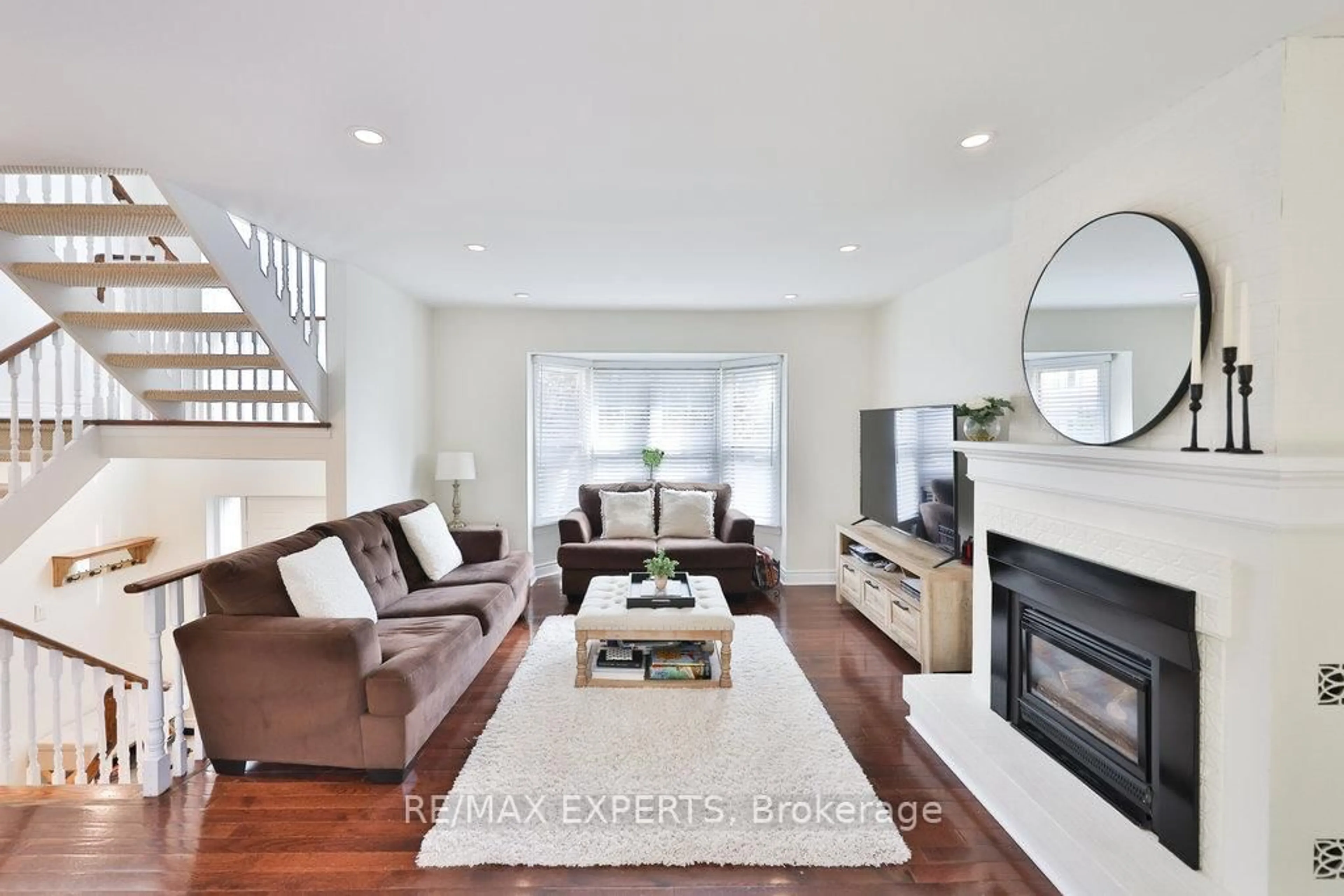 Living room with furniture, unknown for 4 Amos Maynard Circ, Vaughan Ontario L4L 3B8
