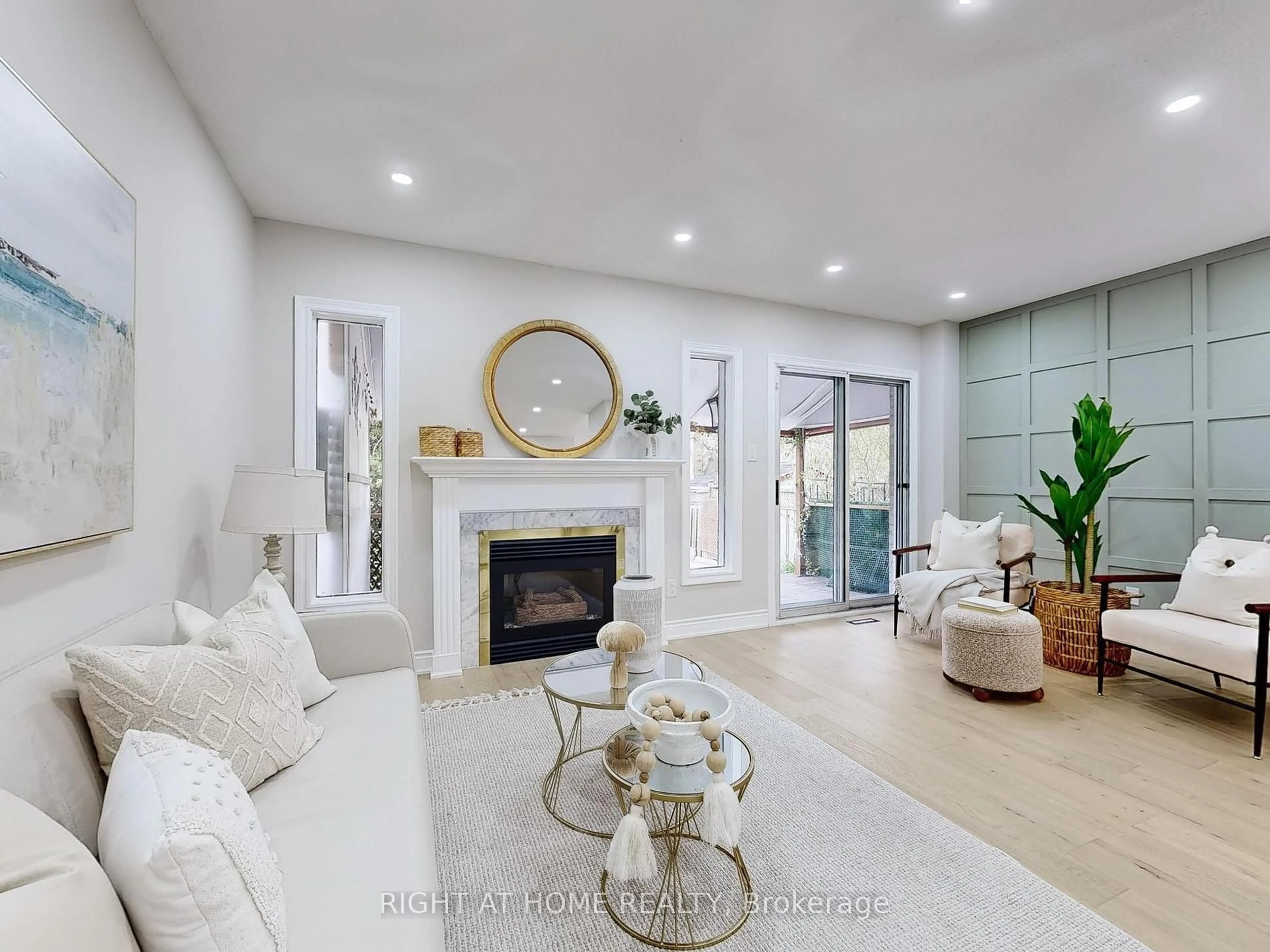 Living room with furniture, ceramic/tile floor for 19 Indigo St, Richmond Hill Ontario L4S 1W2