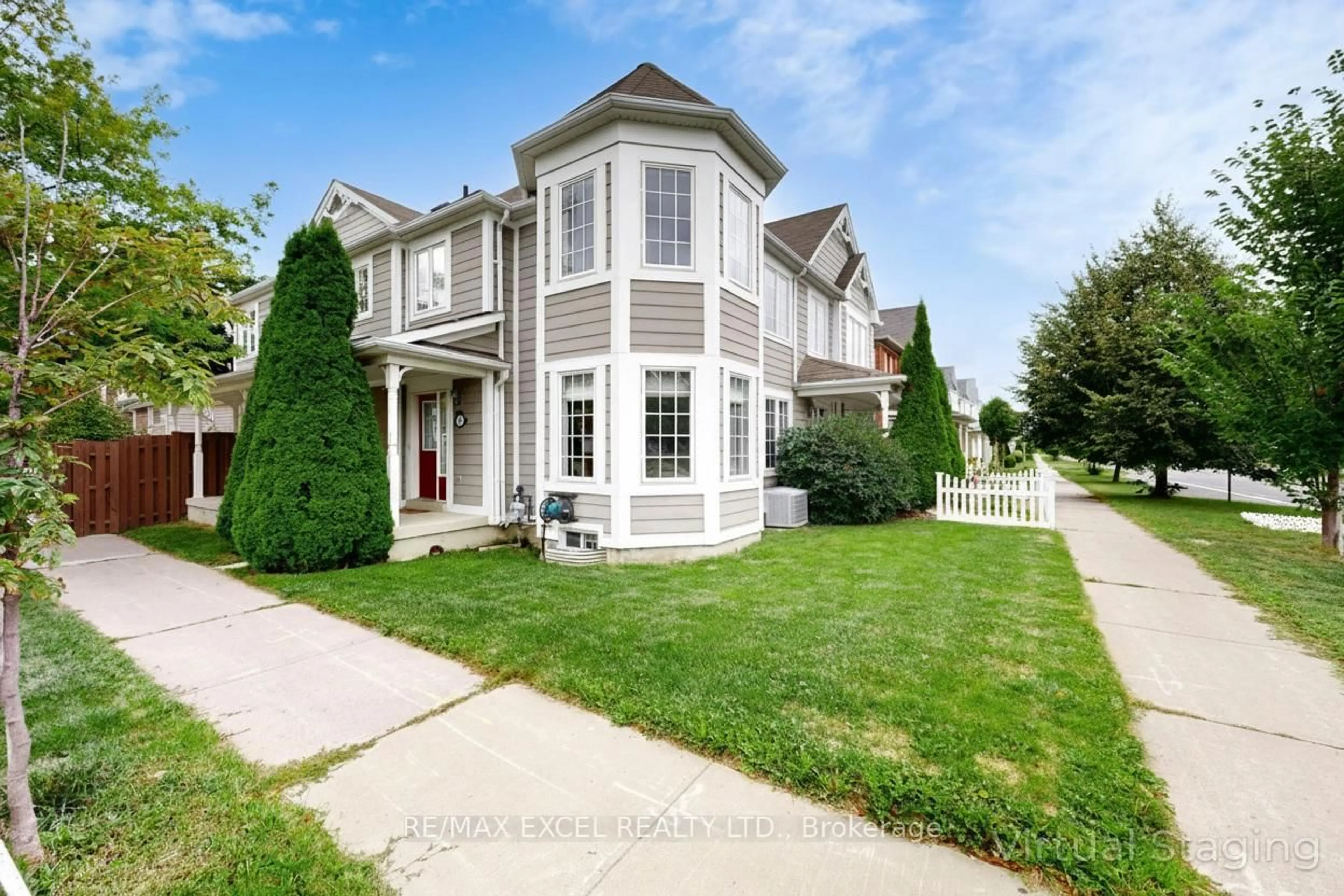 Home with vinyl exterior material, street for 44 Black Creek Dr, Markham Ontario L6B 1K1