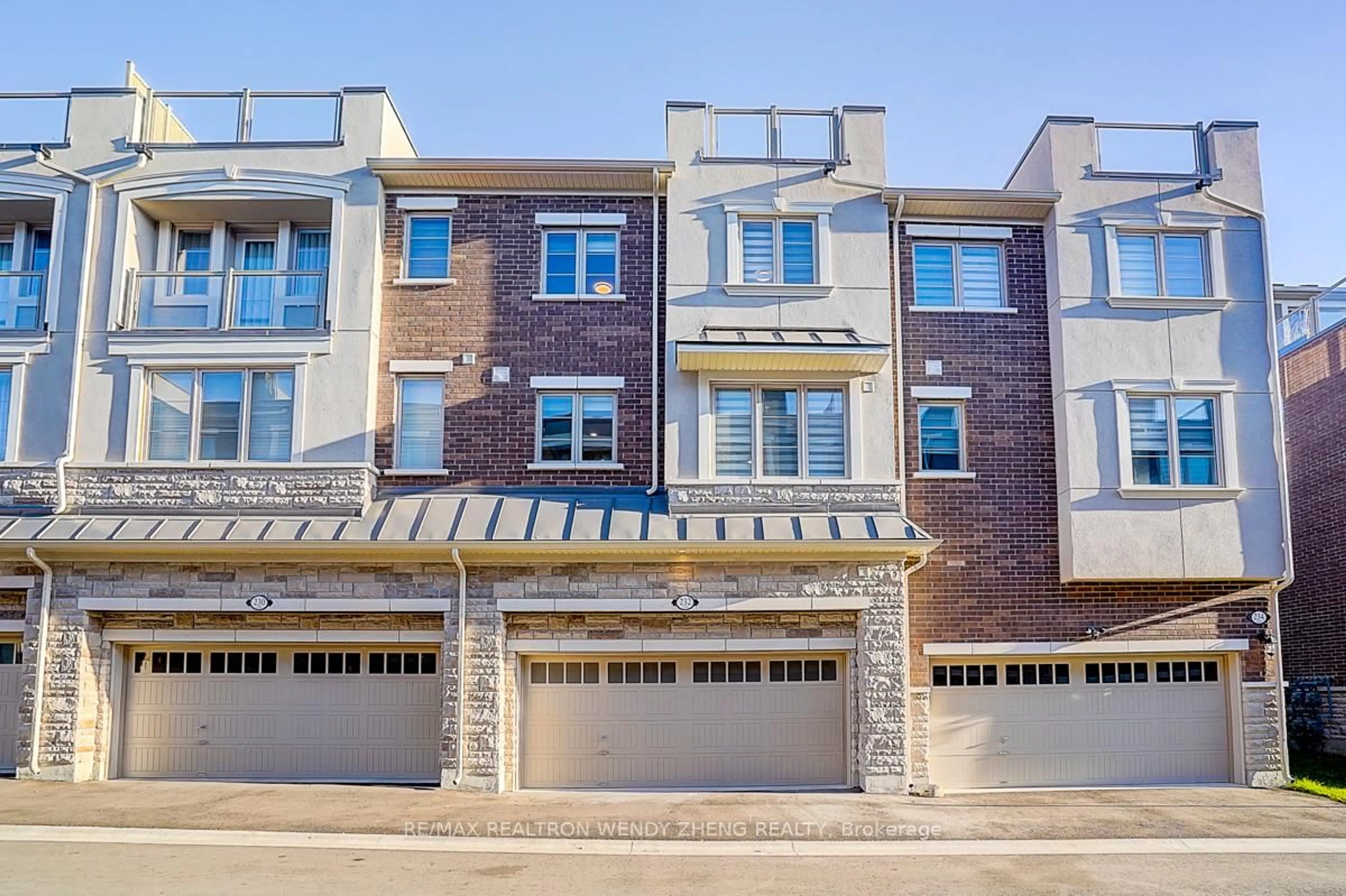 Home with brick exterior material, street for 232 Rustle Woods Ave, Markham Ontario L6B 1R3