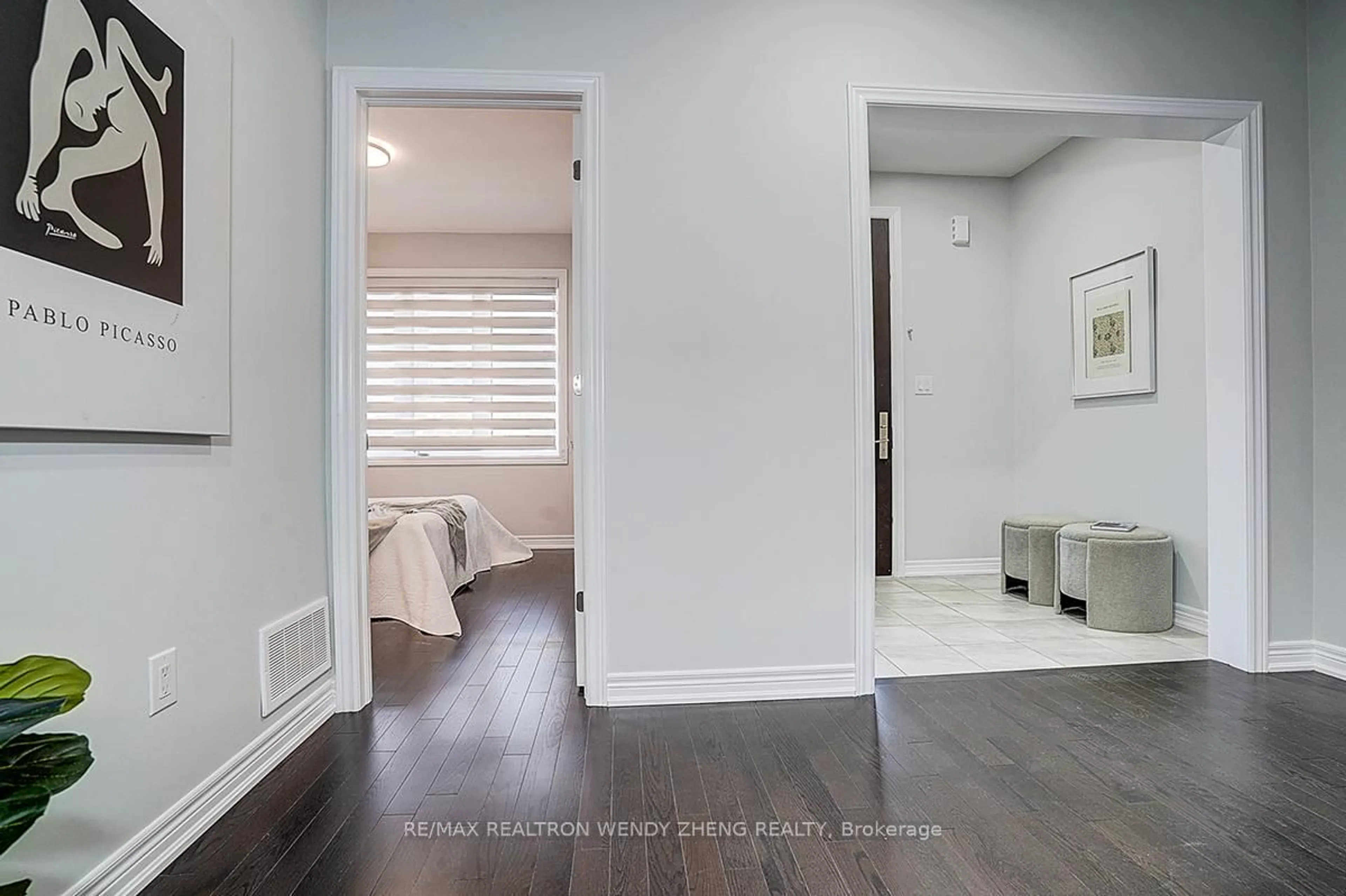 Indoor entryway for 232 Rustle Woods Ave, Markham Ontario L6B 1R3