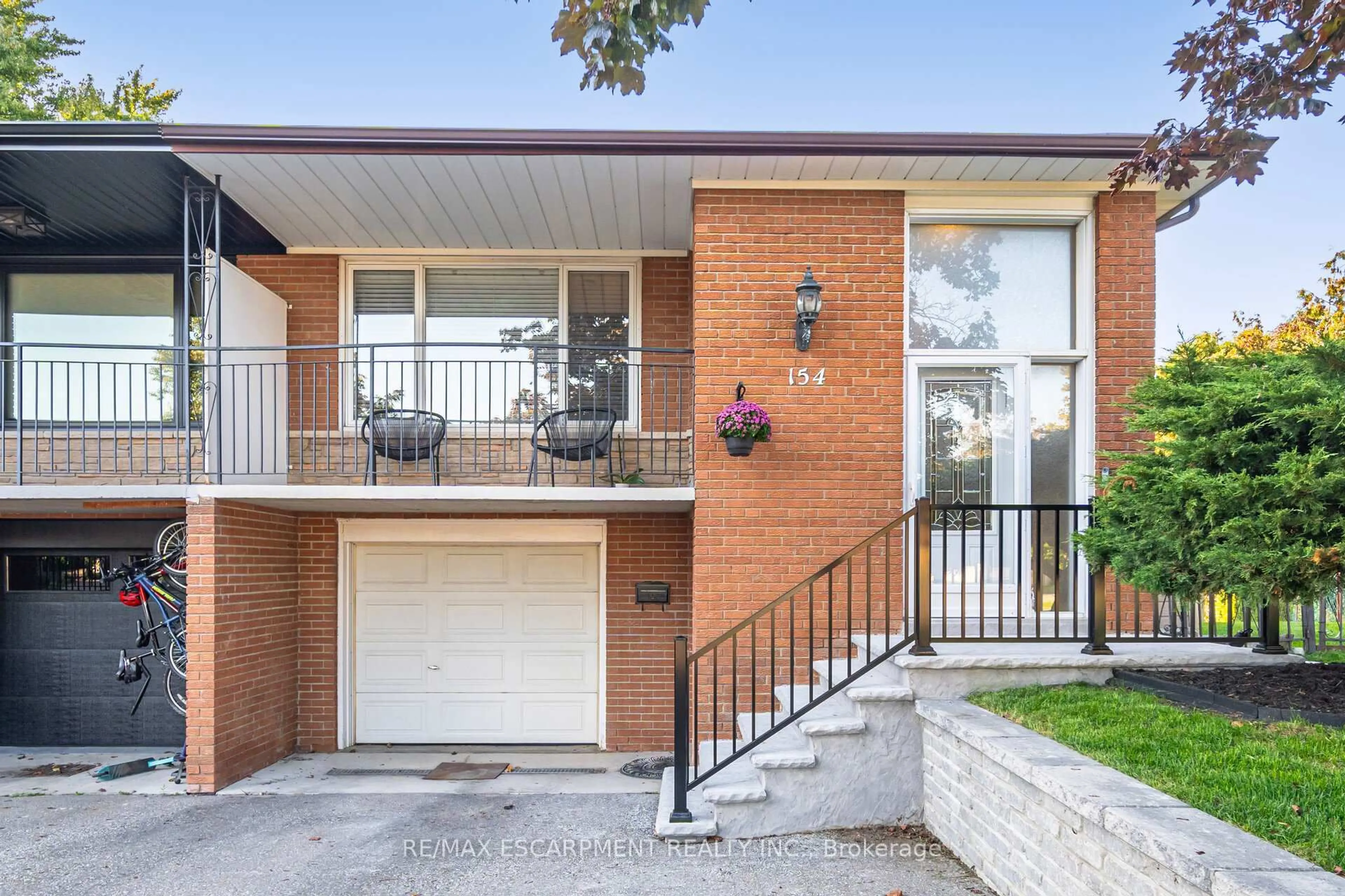 Home with brick exterior material, street for 154 Rainbow Dr, Vaughan Ontario L4L 2K7