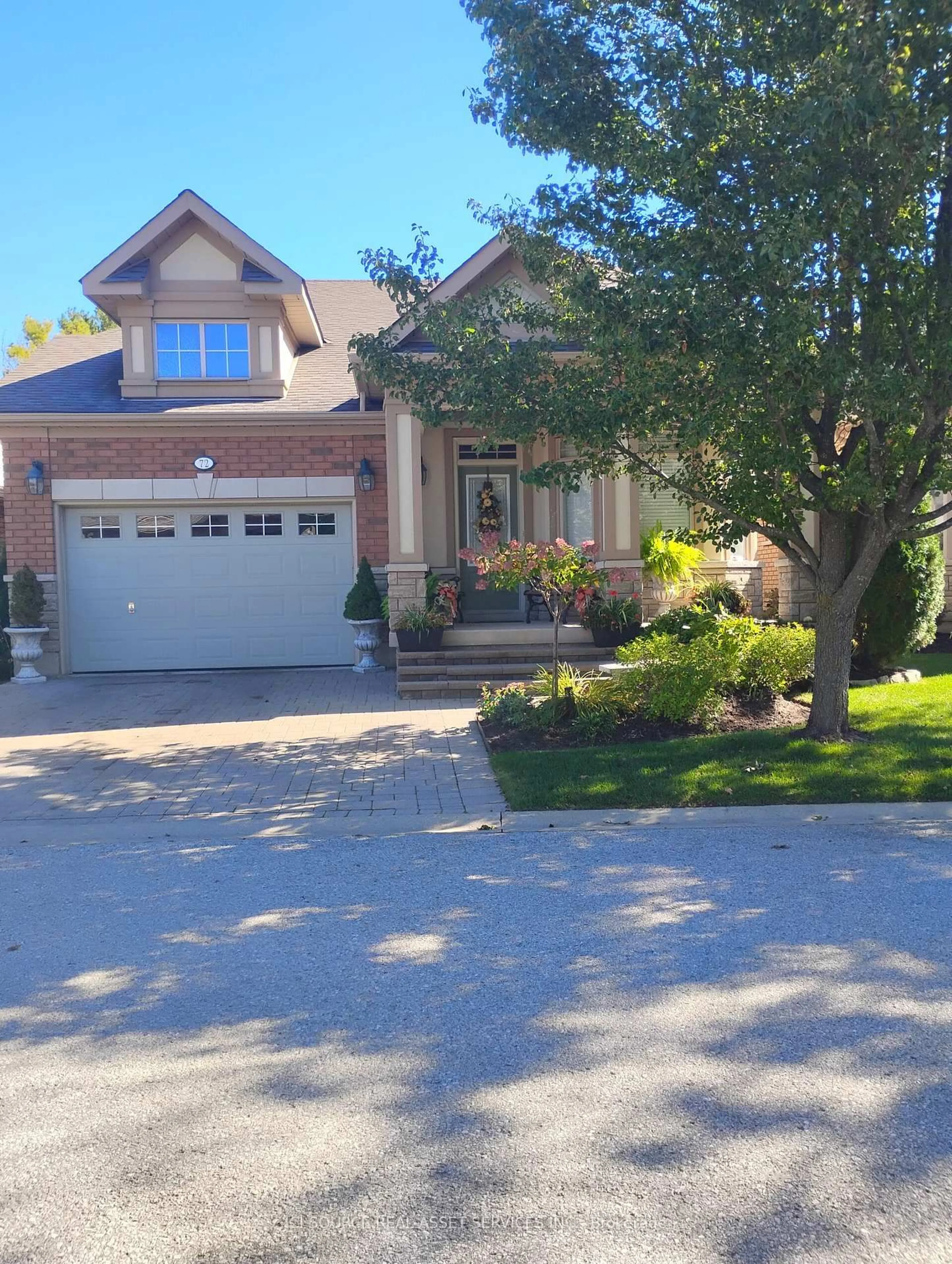 Home with brick exterior material, street for 72 Tuscany Grande, New Tecumseth Ontario L9R 0E2