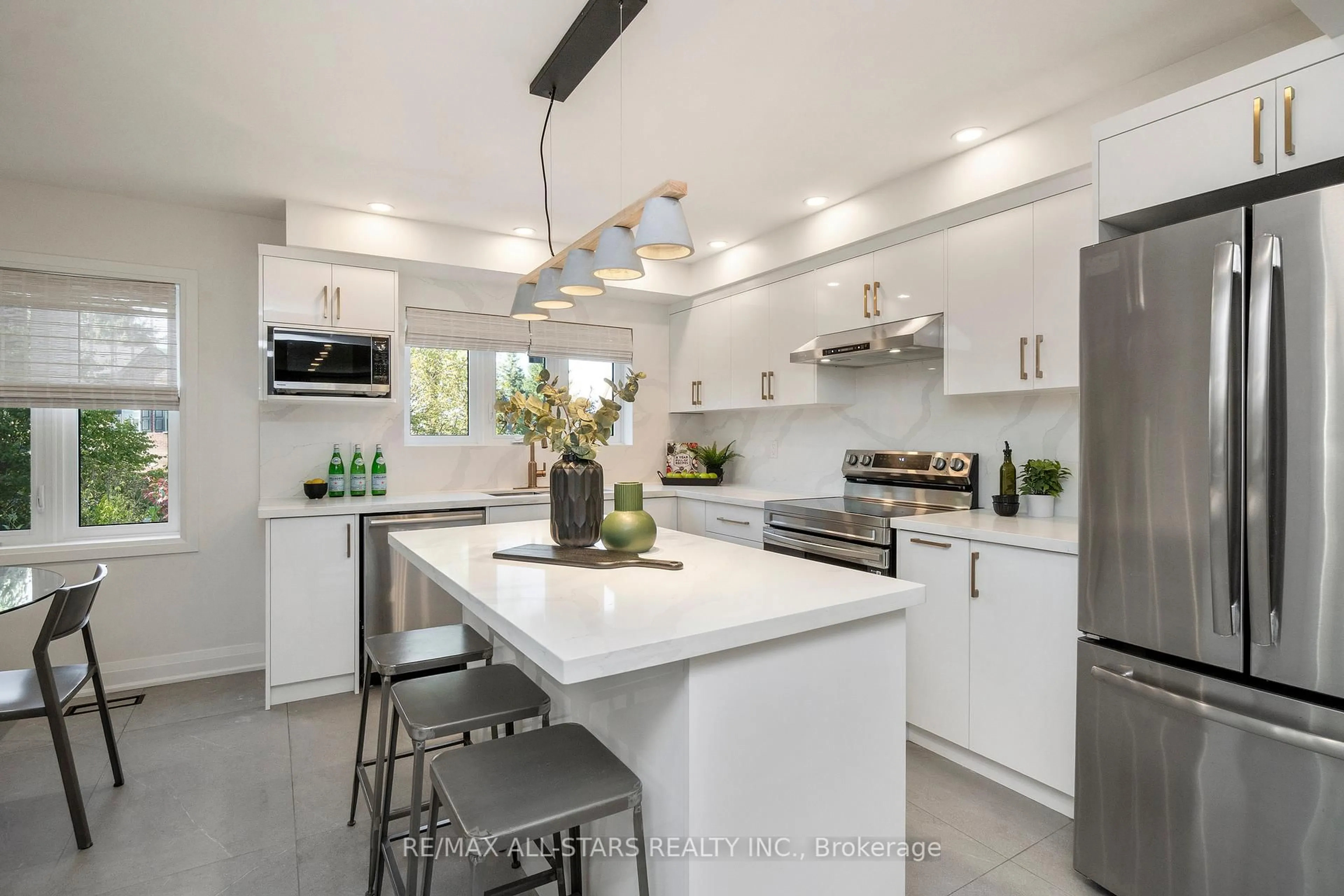 Contemporary kitchen, ceramic/tile floor for 21 Rougehaven Way, Markham Ontario L3P 7W5