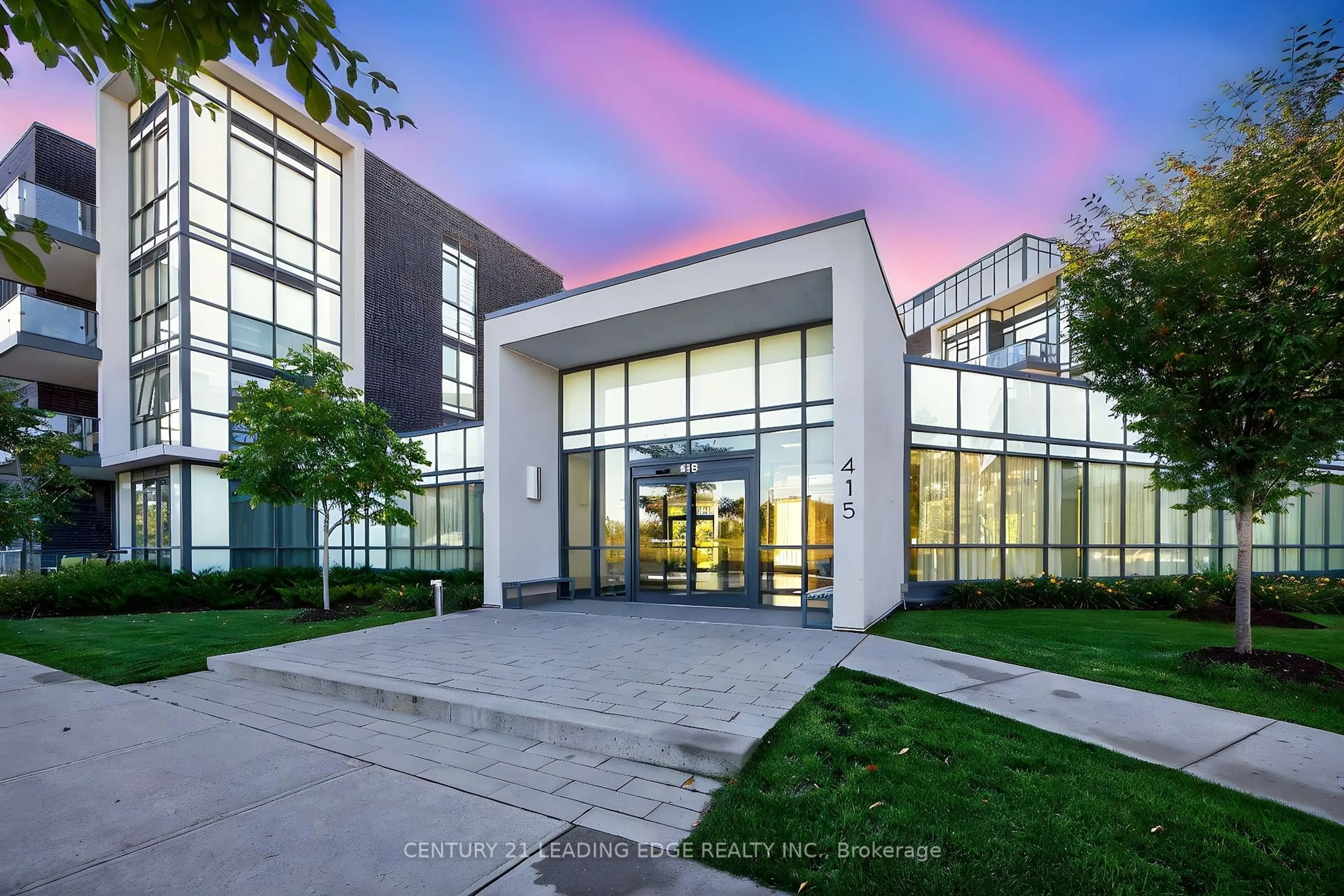 Indoor foyer for 415 Sea Ray Ave #228, Innisfil Ontario L9S 0R5