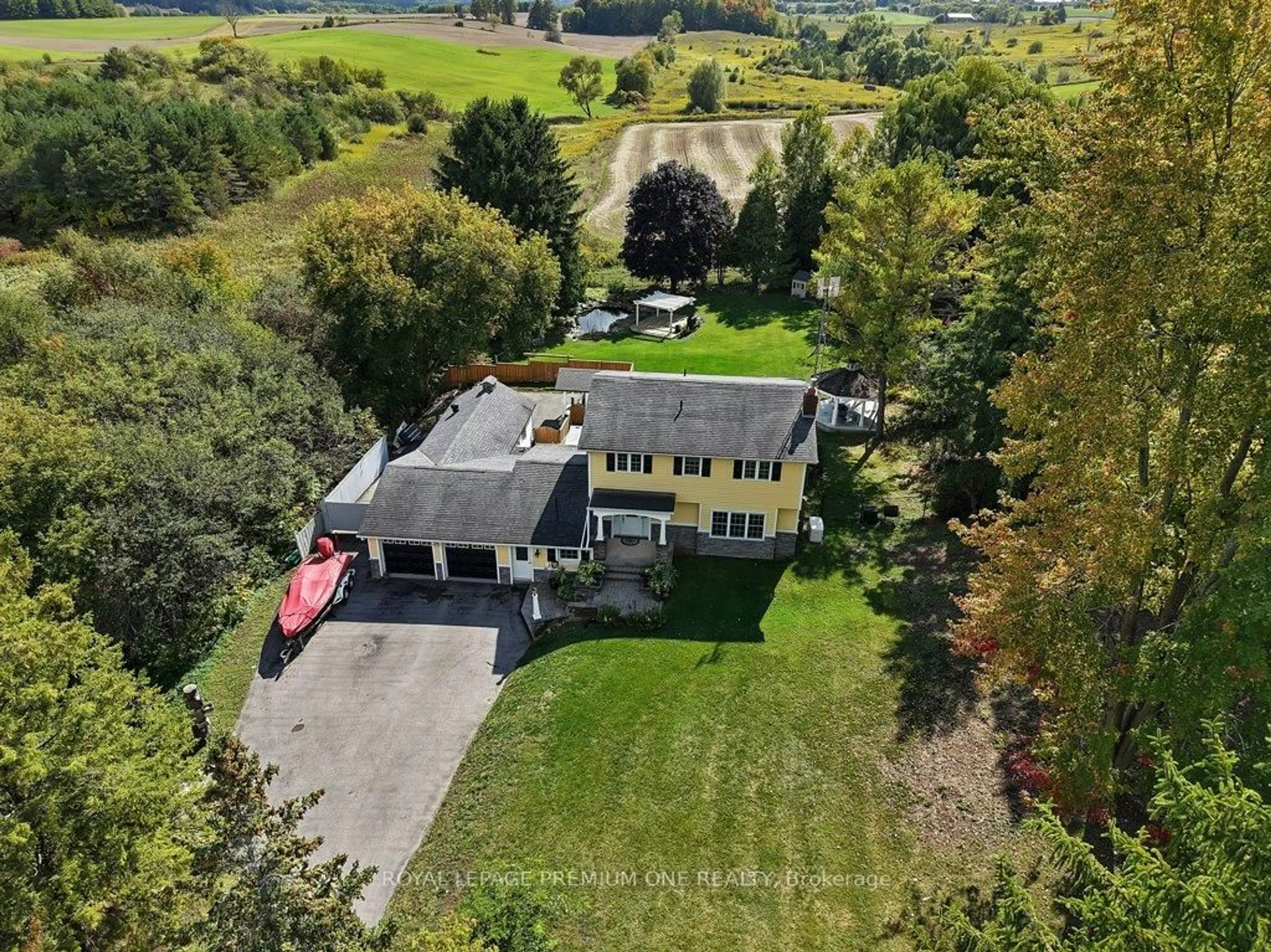 A pic from outside/outdoor area/front of a property/back of a property/a pic from drone, unknown for 6921 4th Line, New Tecumseth Ontario L0G 1W0