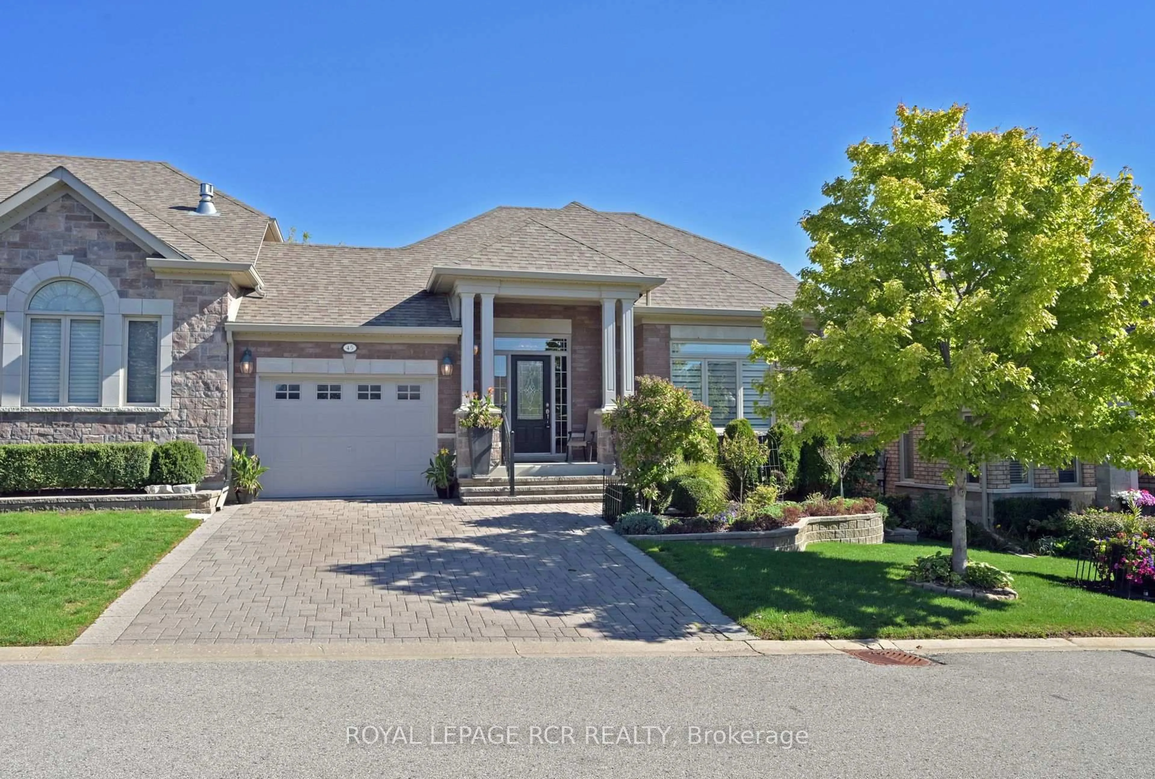 Home with brick exterior material, street for 45 Hillcrest Dr, New Tecumseth Ontario L9R 0N4