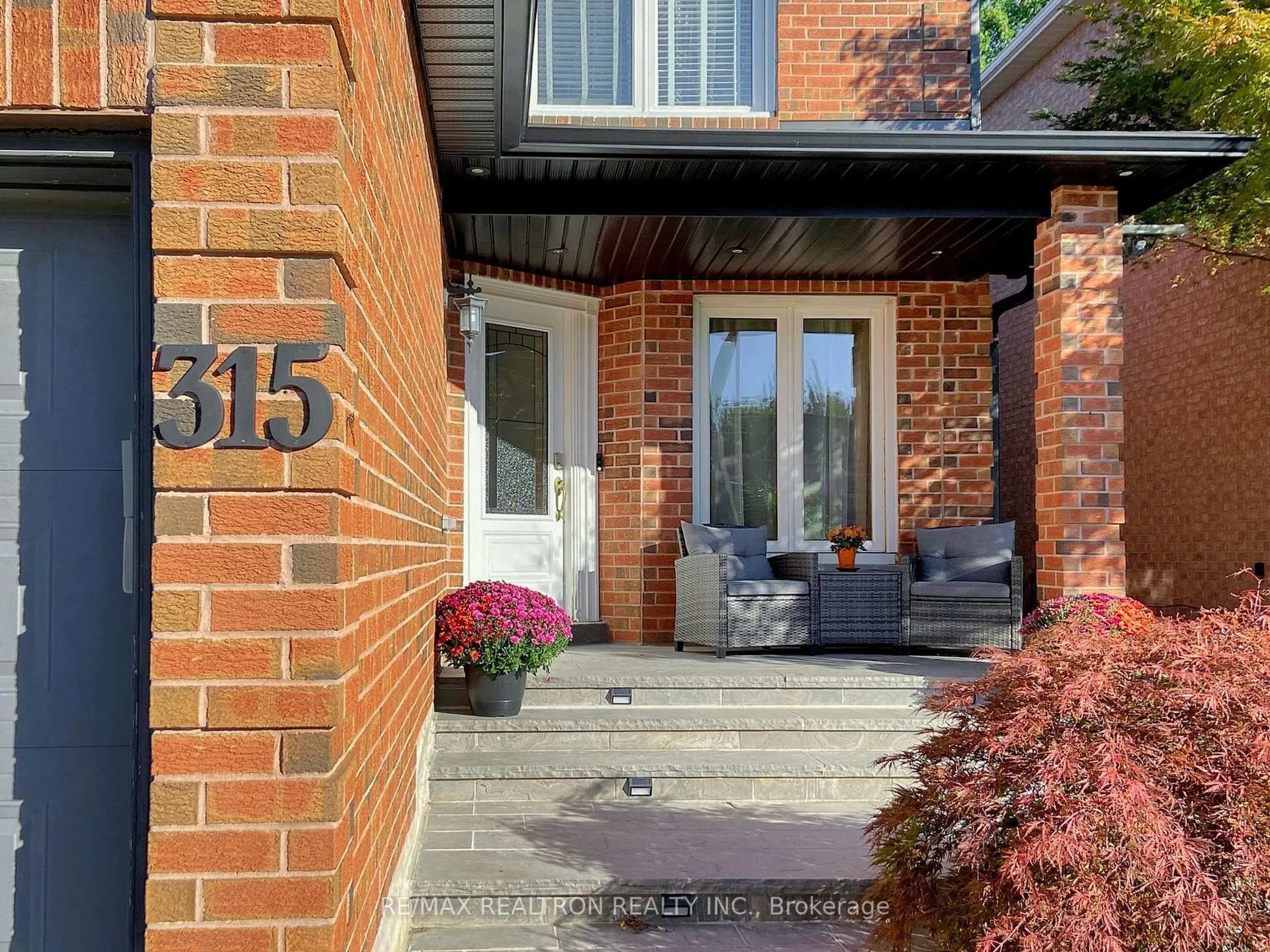 Home with brick exterior material, street for 315 Waterside Cres, Vaughan Ontario L6A 1V4