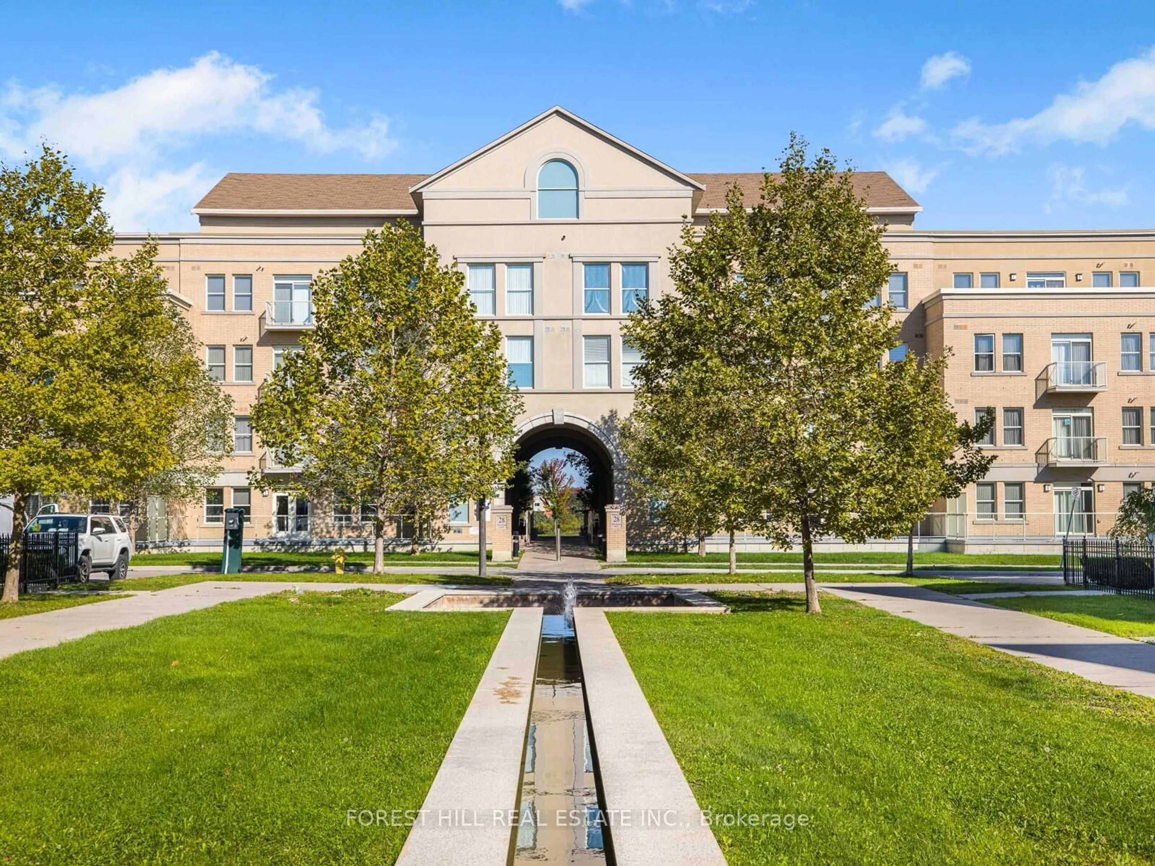 Indoor foyer for 28 Prince Regent St #PH8, Markham Ontario L6C 0V5