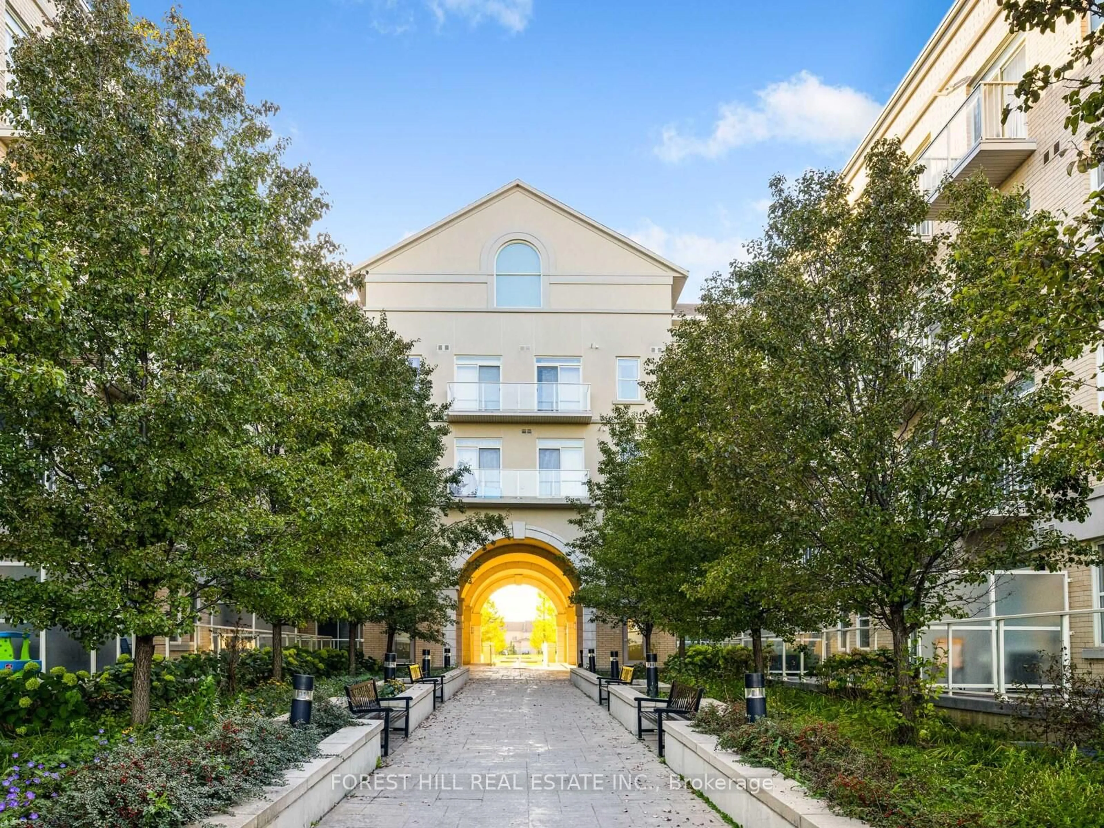 Indoor foyer for 28 Prince Regent St #PH8, Markham Ontario L6C 0V5