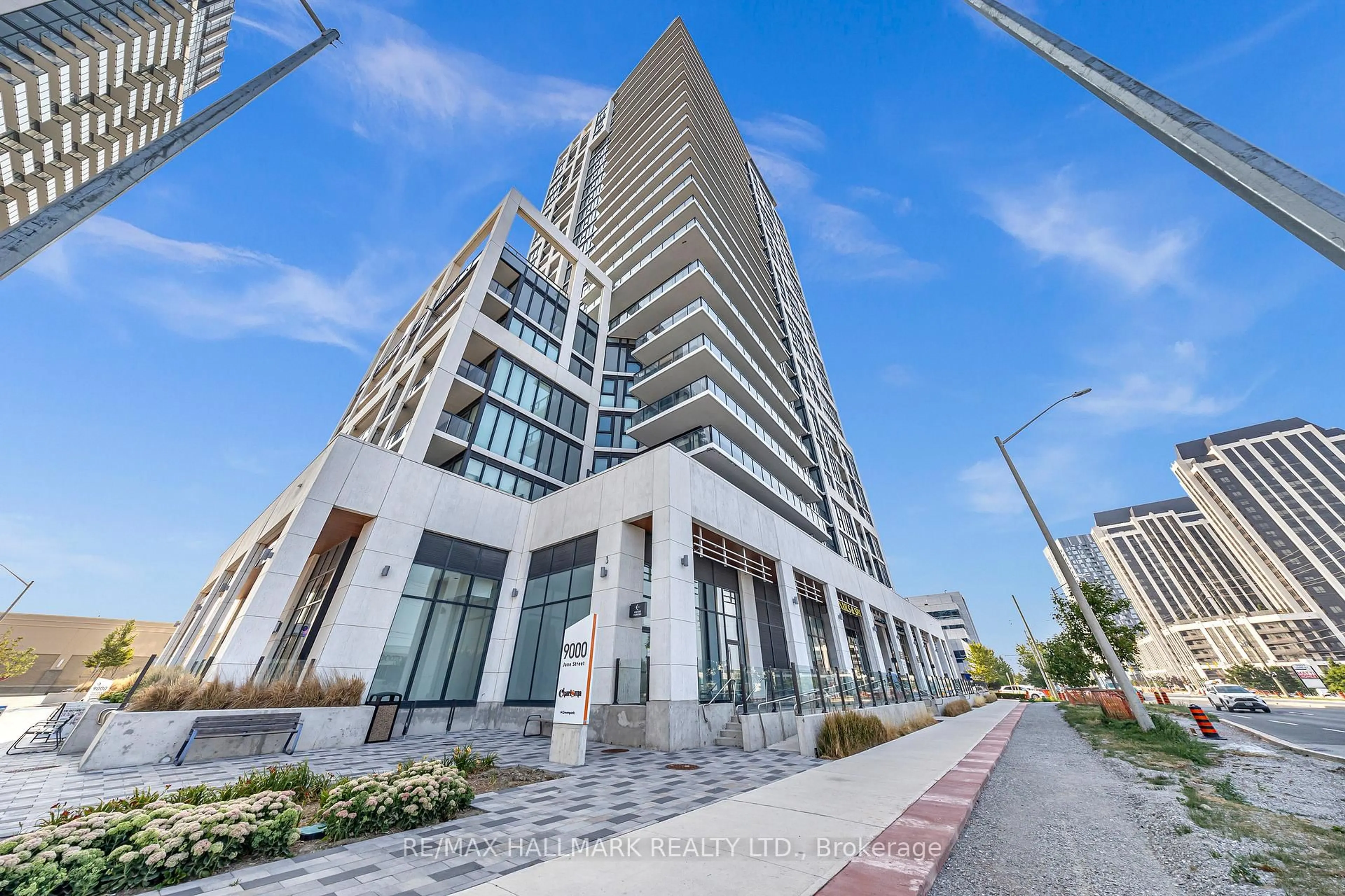 Indoor foyer for 9000 Jane St #427, Vaughan Ontario L4K 0M6