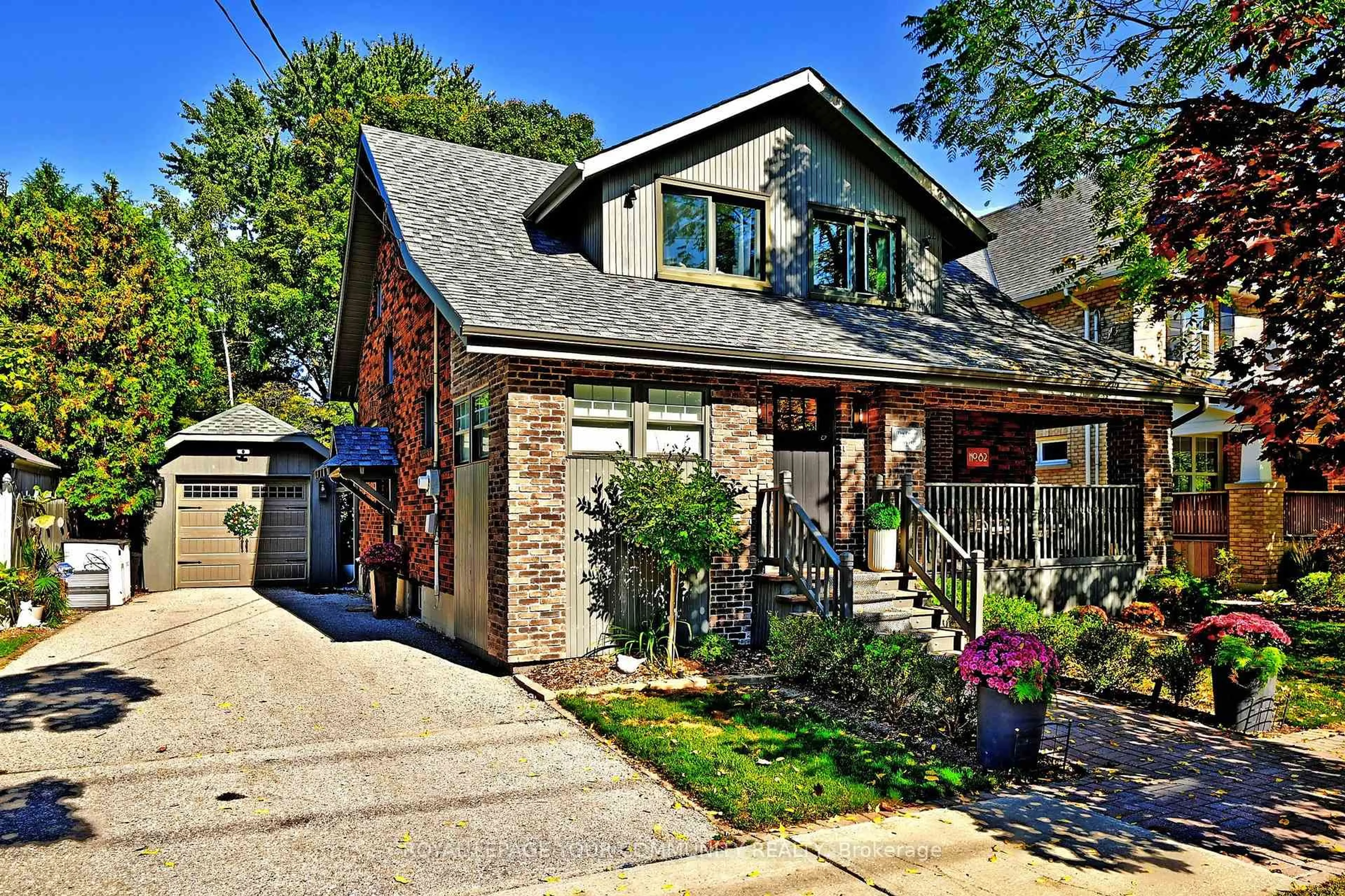 Home with brick exterior material, street for 82 Centre St, Aurora Ontario L4G 1J8