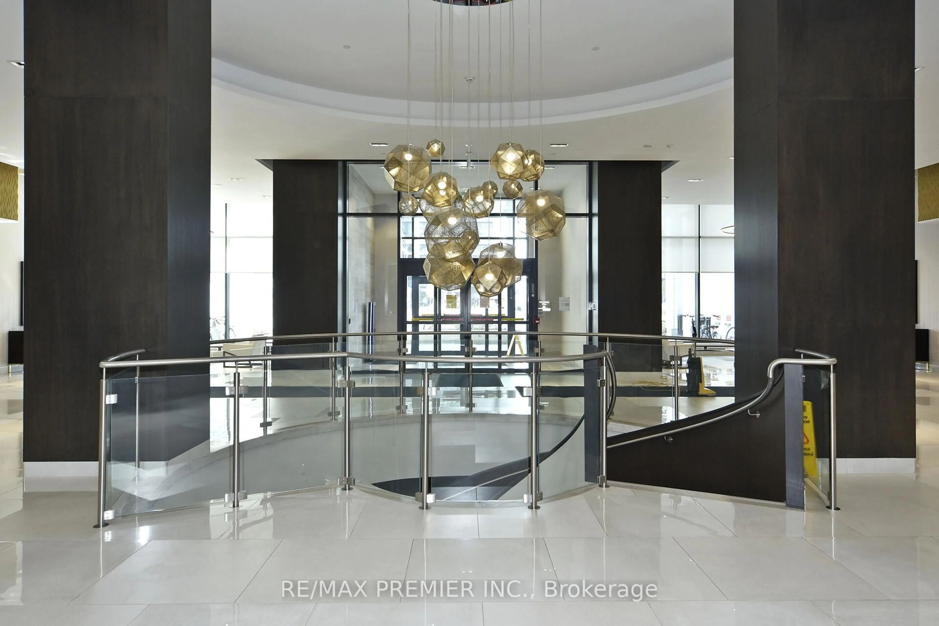 Indoor foyer for 9000 Jane St #1509, Vaughan Ontario L4K 0M6