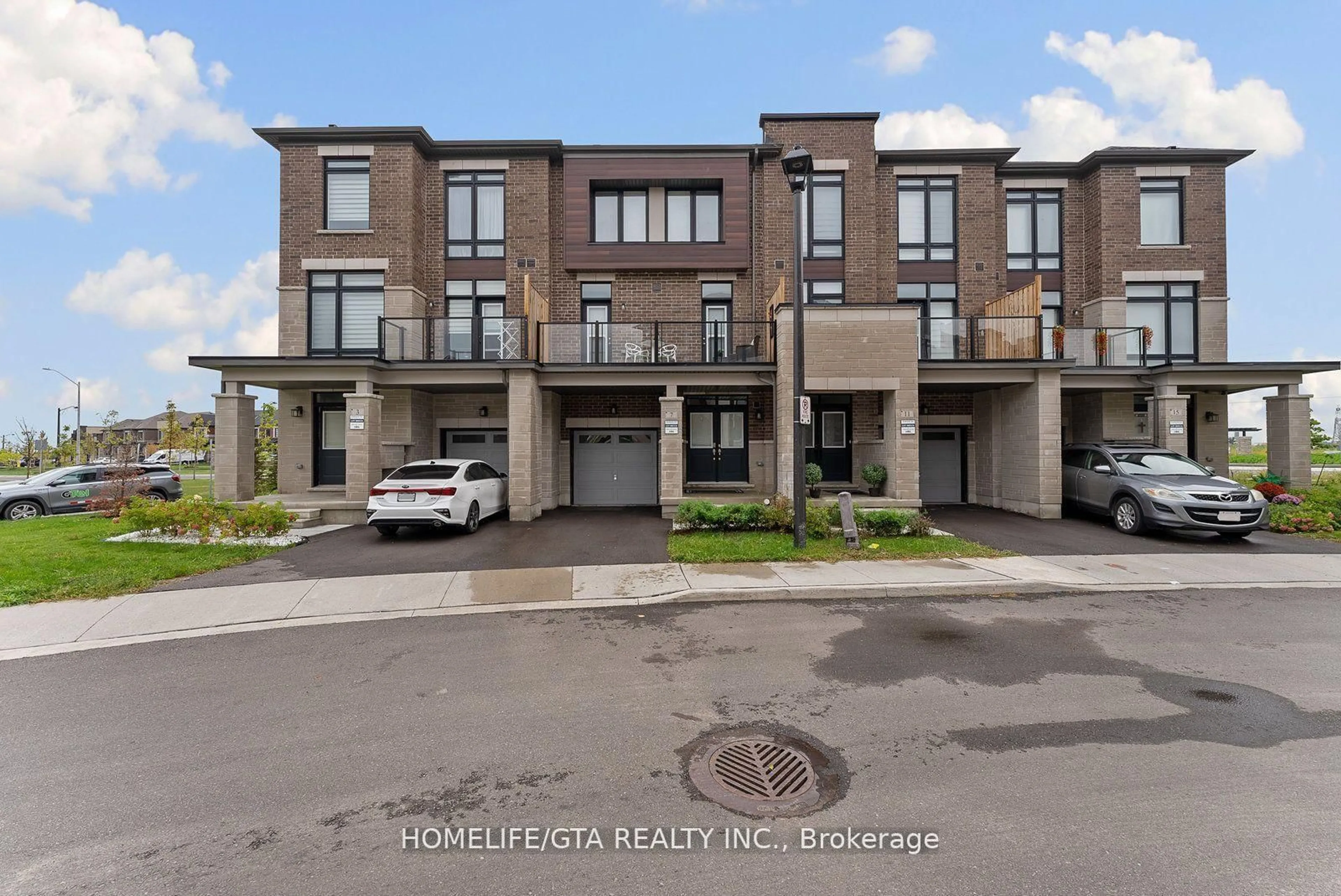 Unknown for 7 Holyrood Cres, Vaughan Ontario L4H 5G2
